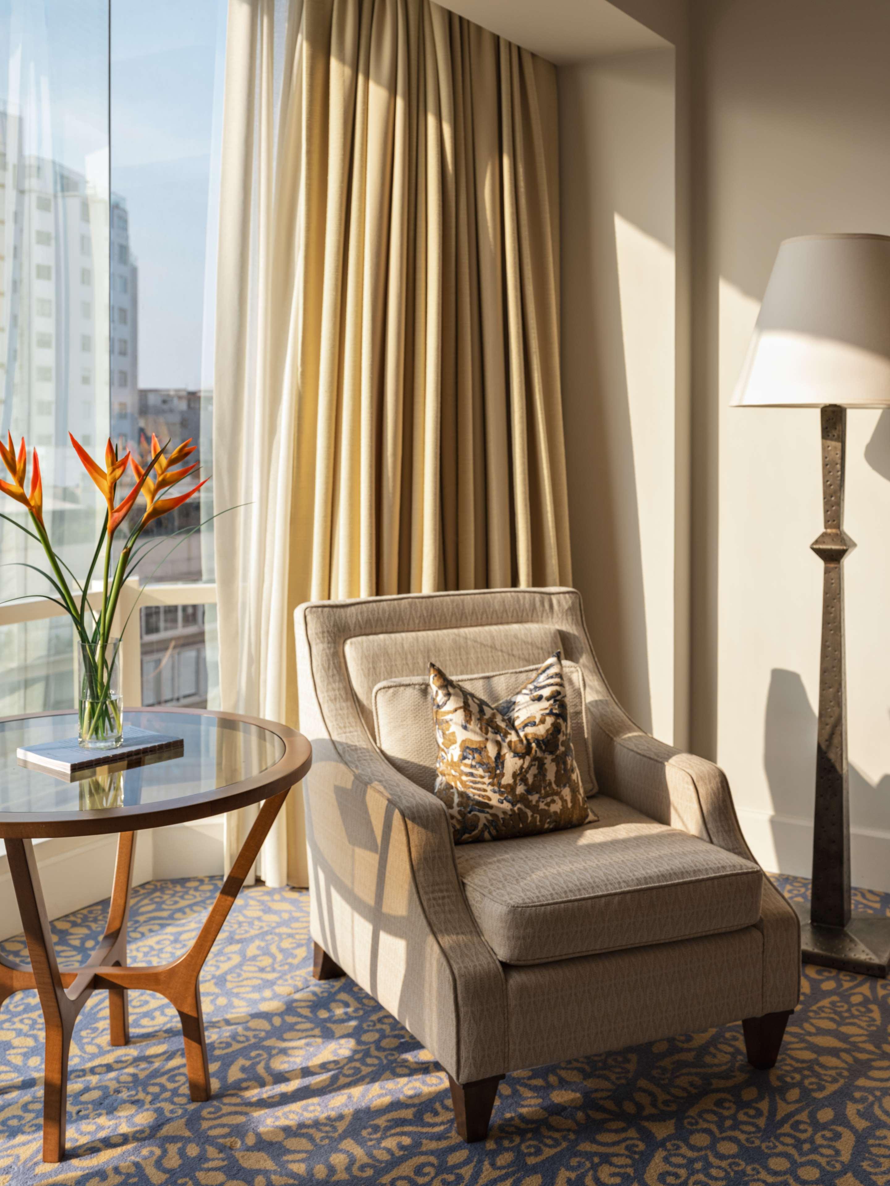 Junior Suite Club City View