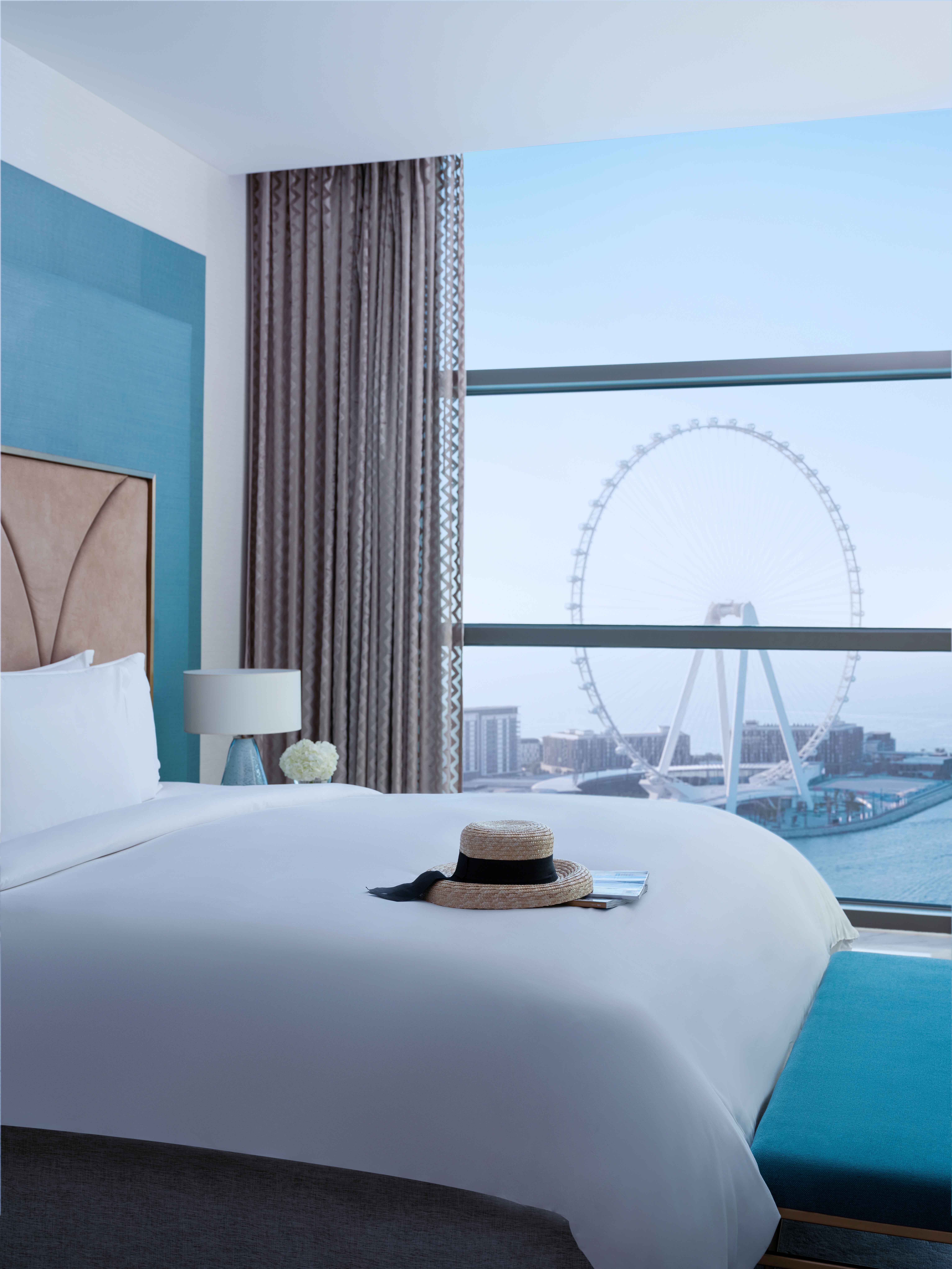 Suite Deluxe King Bed
