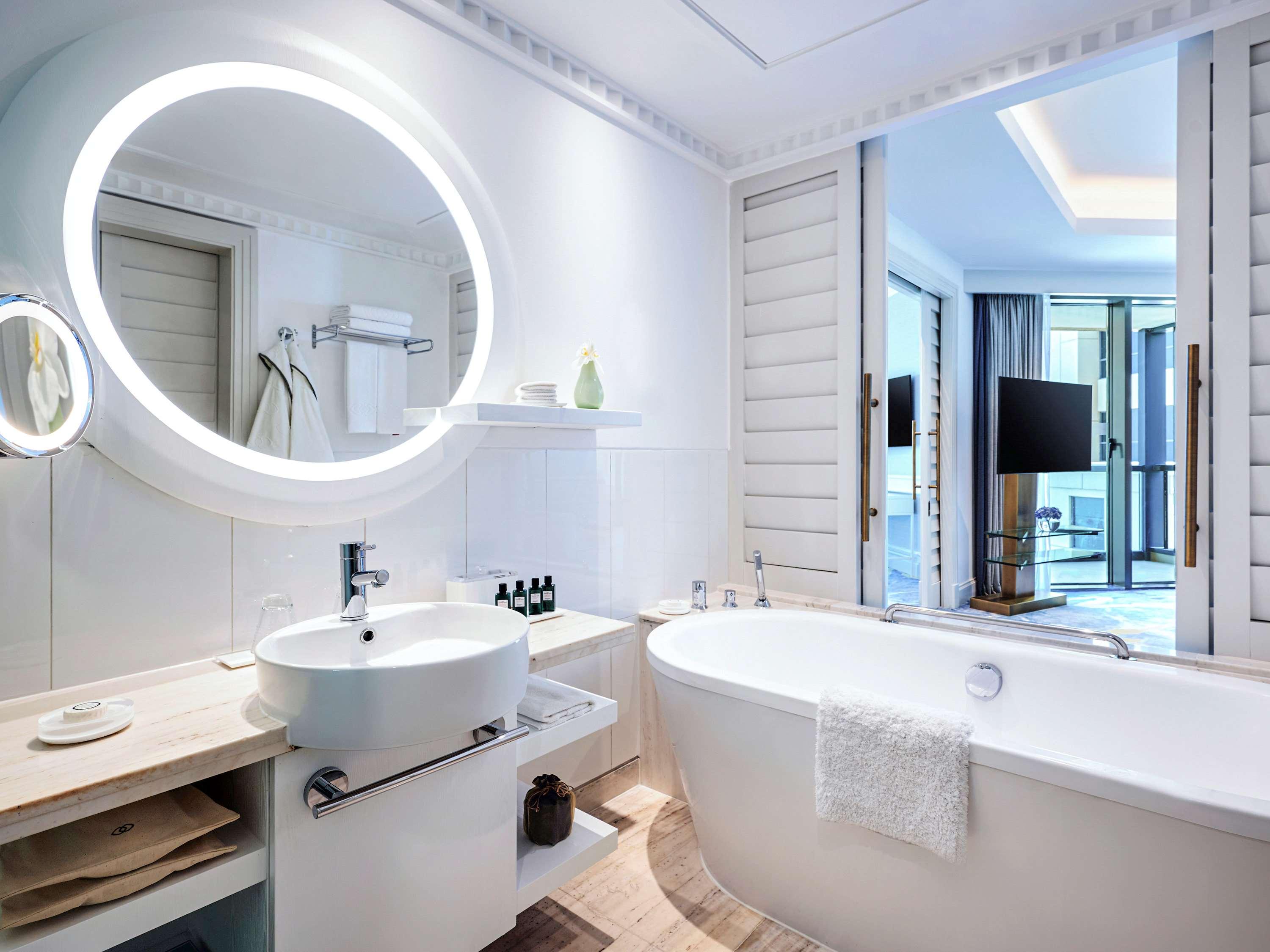 Junior Suite Side Sea View with Balcony