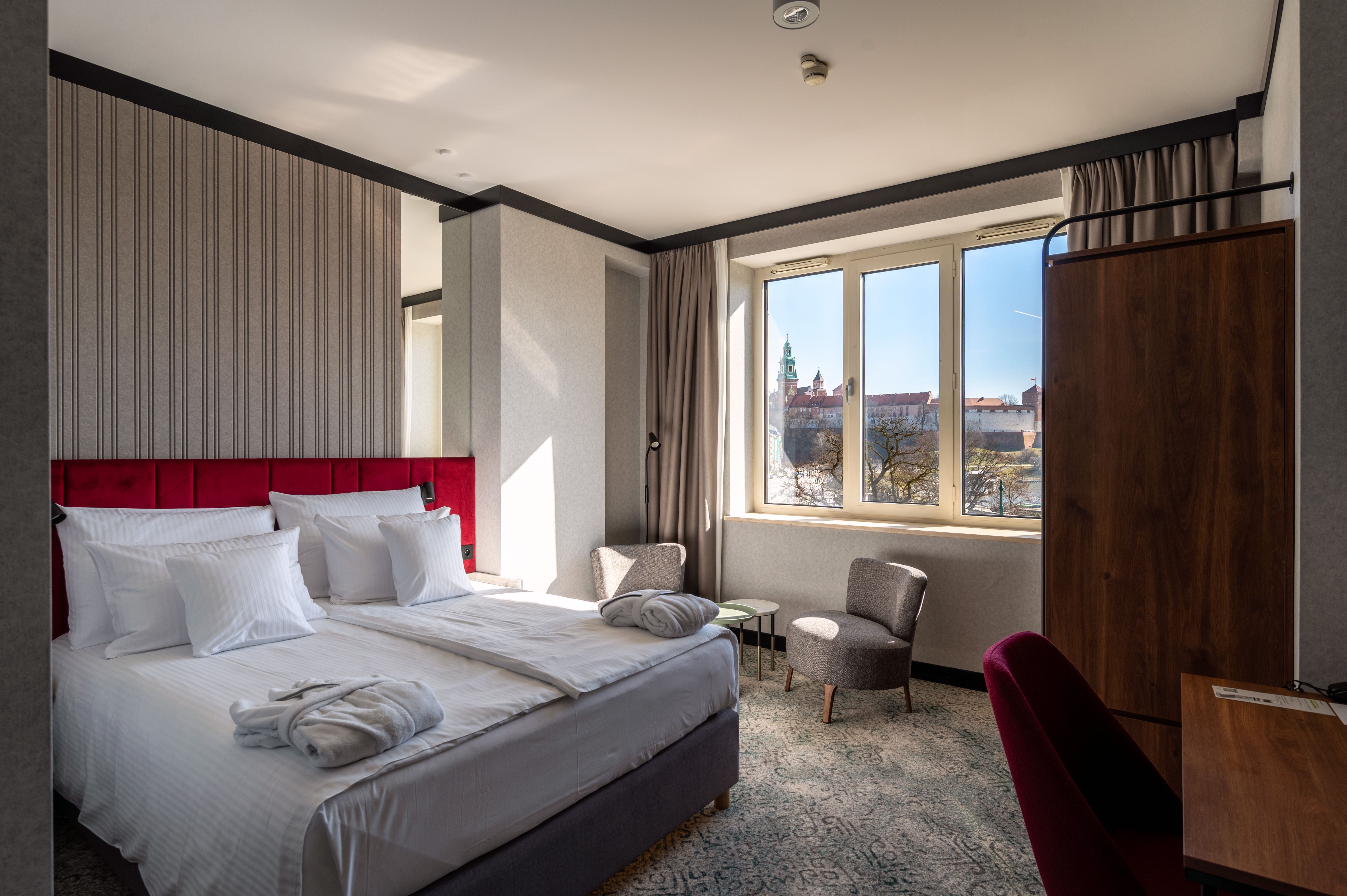 Double Single Superior