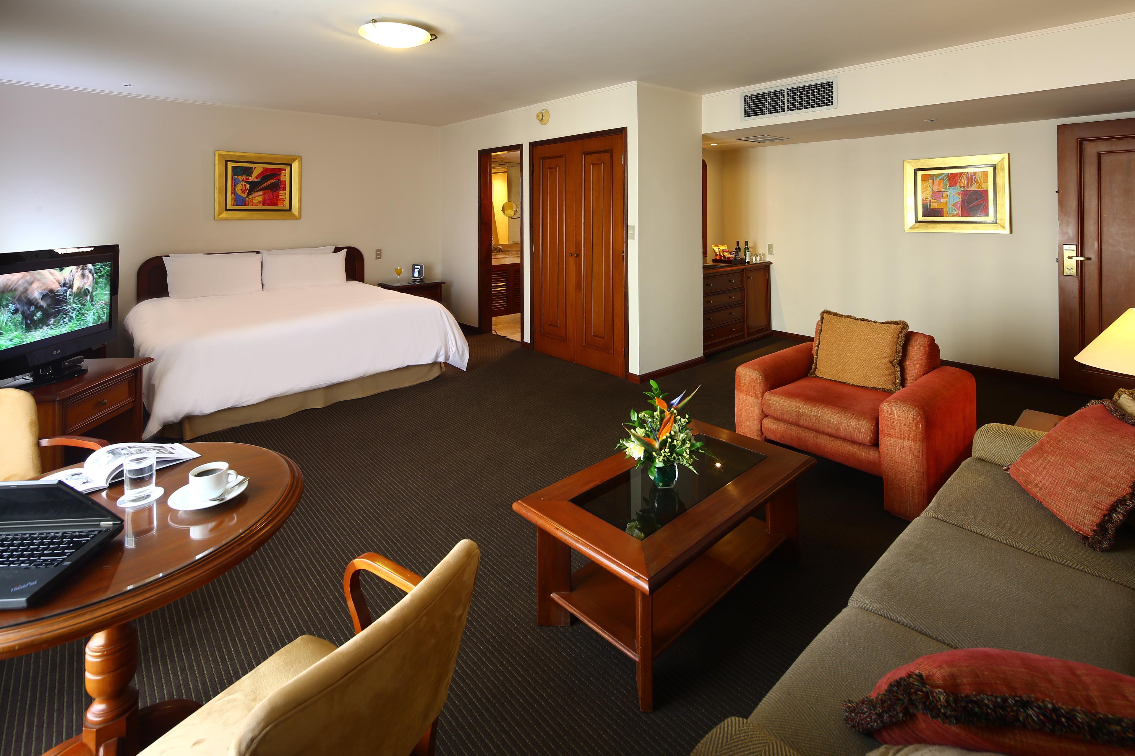 Double Deluxe King Bed