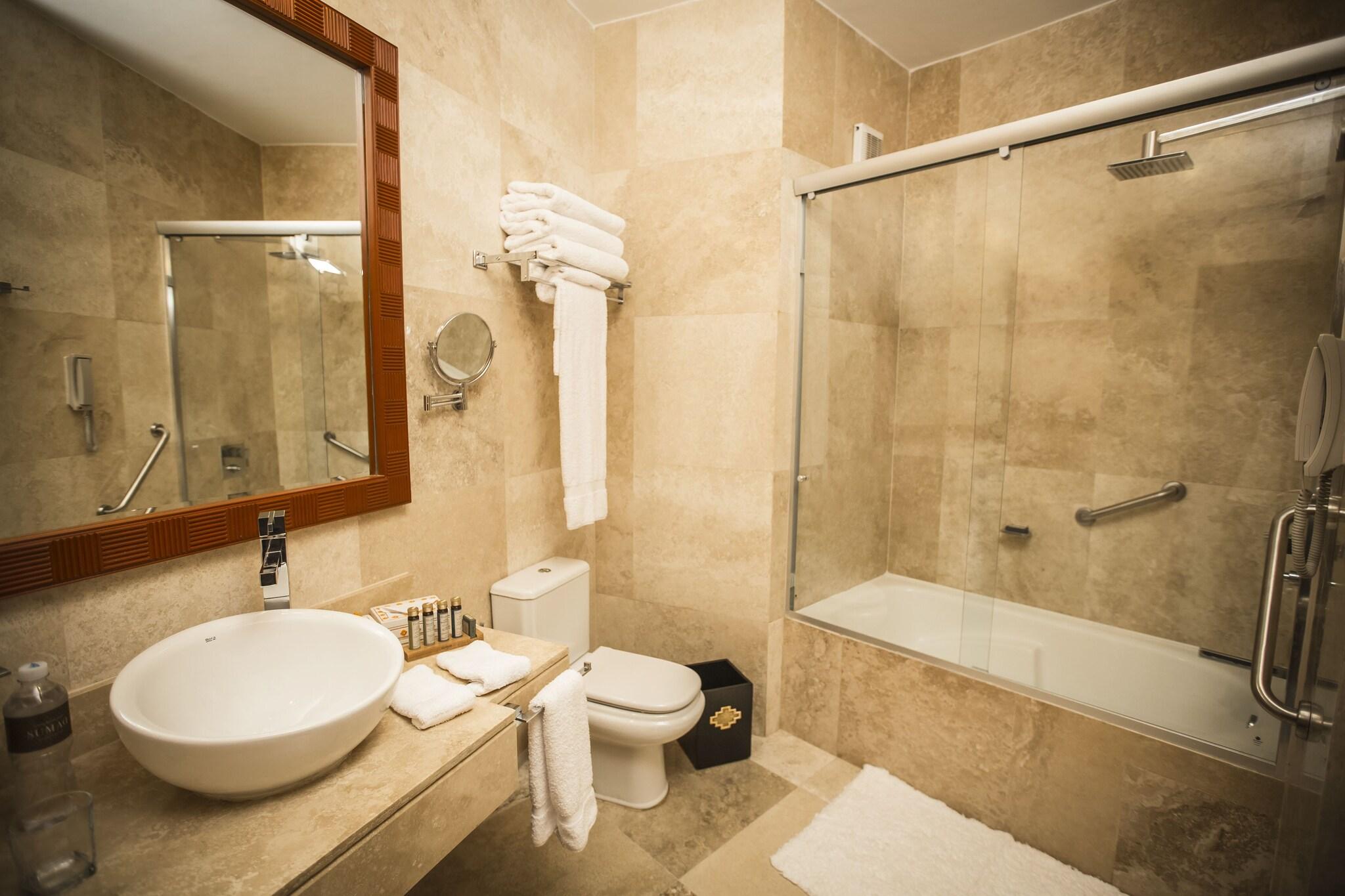 Triple Deluxe River View