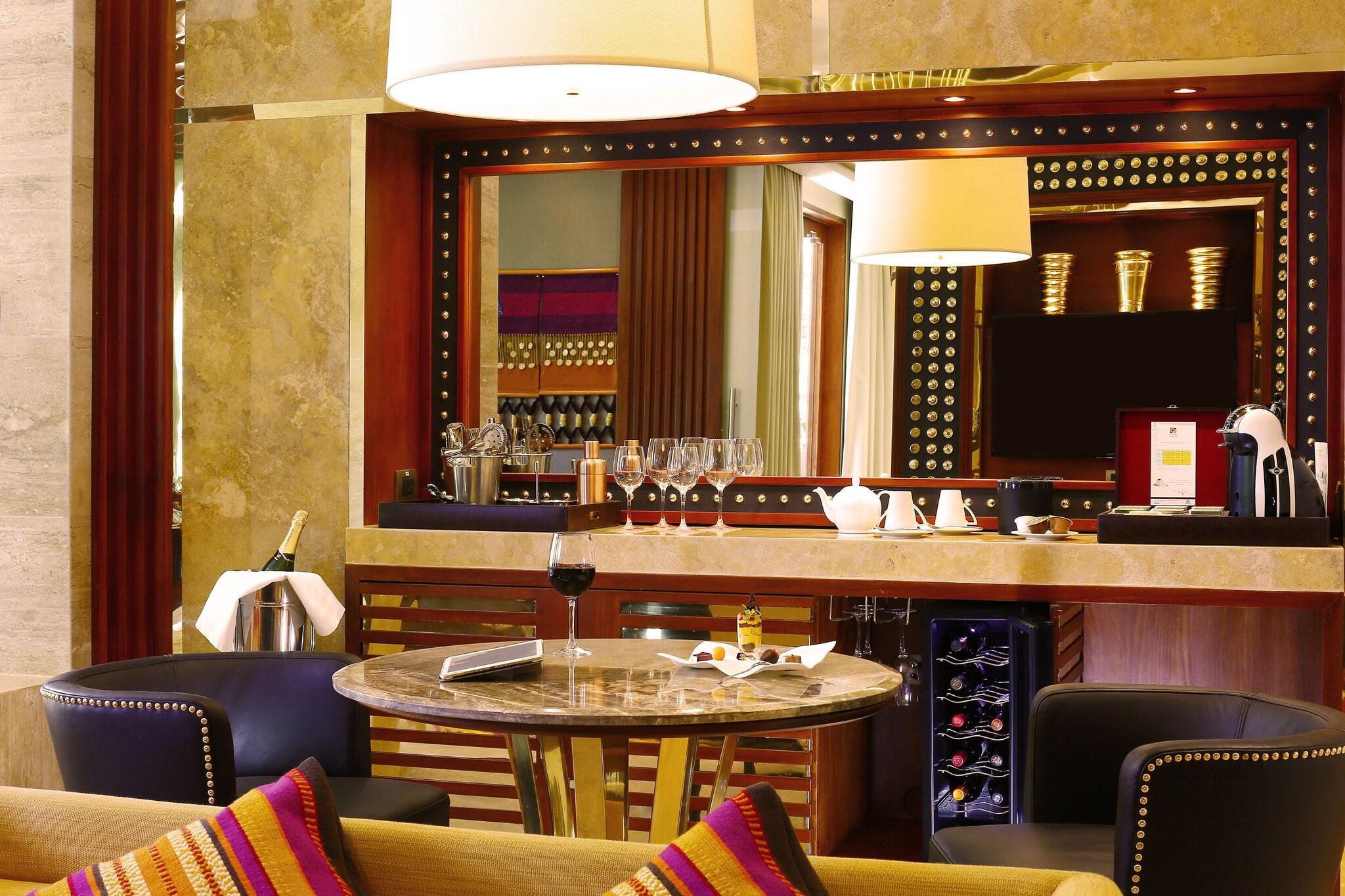 Suite Premium with Views