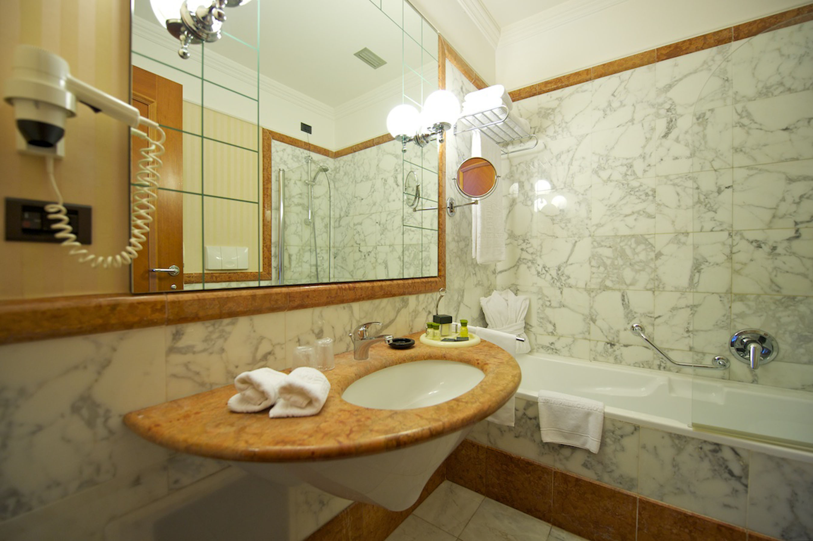 Double or Twin Standard