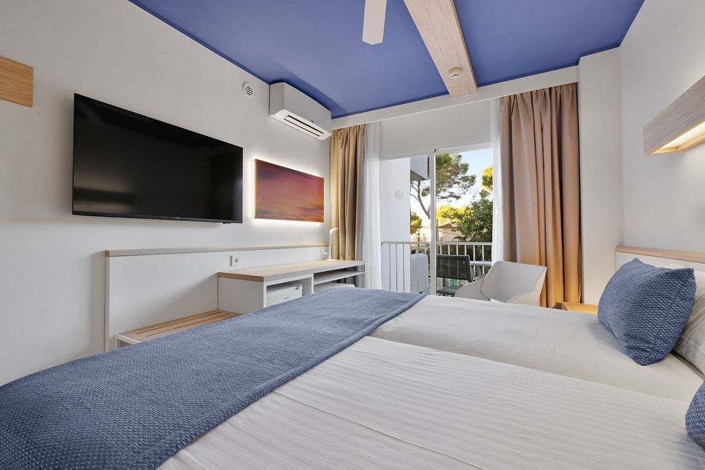 Double or Twin Pool View