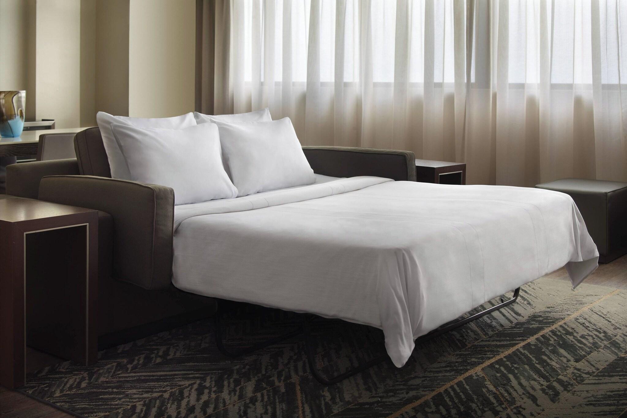 Suite Deluxe King Bed