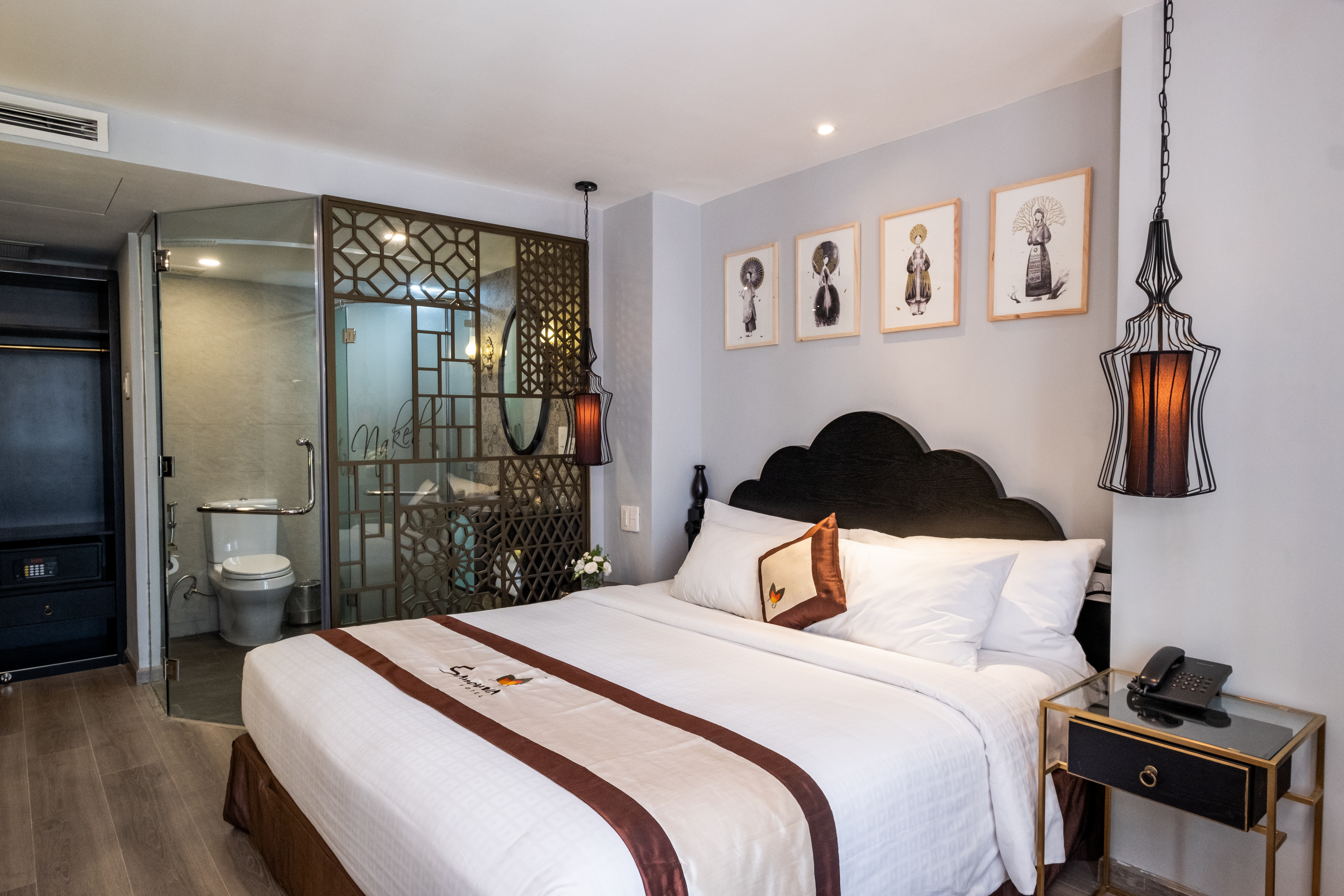 Single Executive King Bed