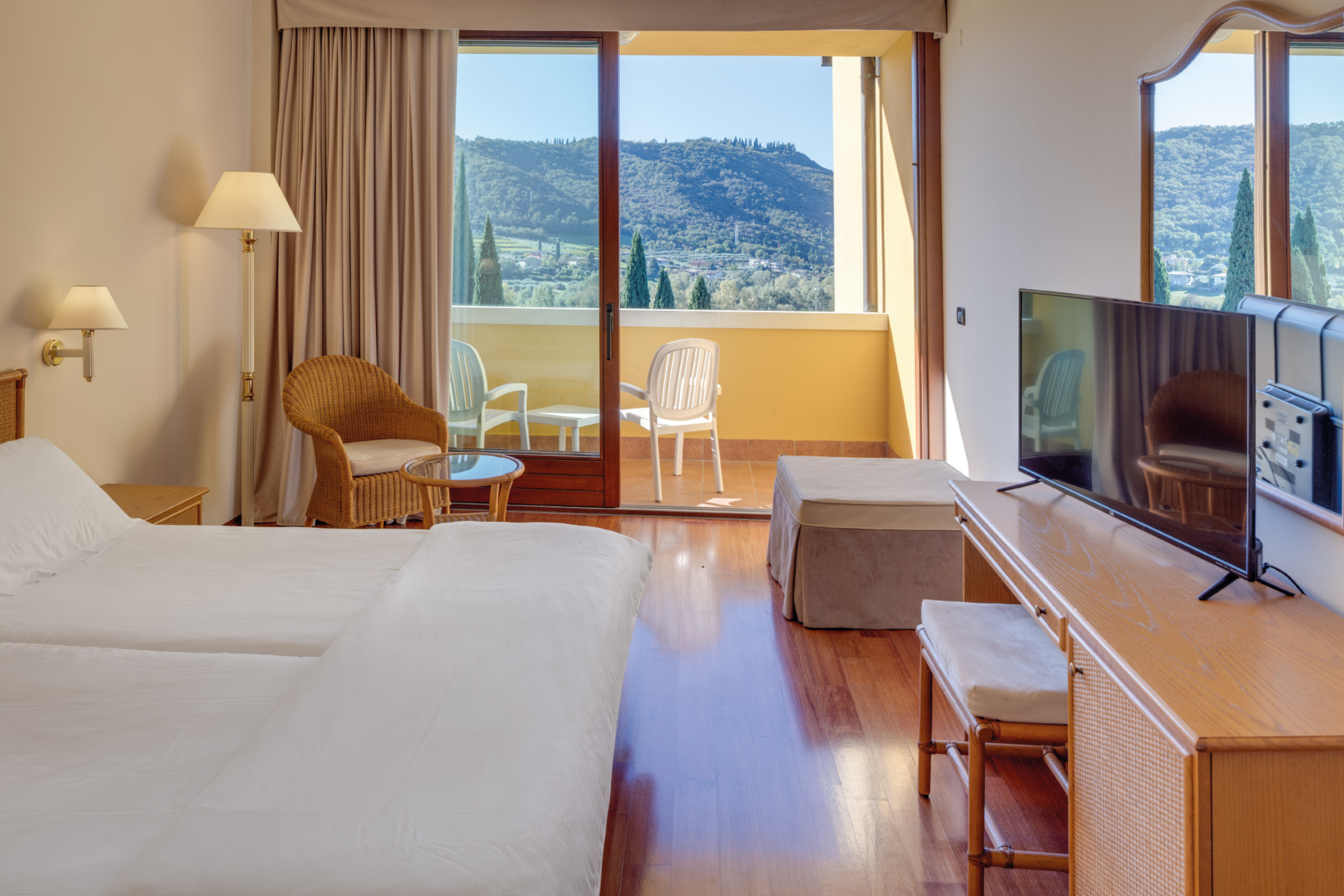 Double or Twin Standard