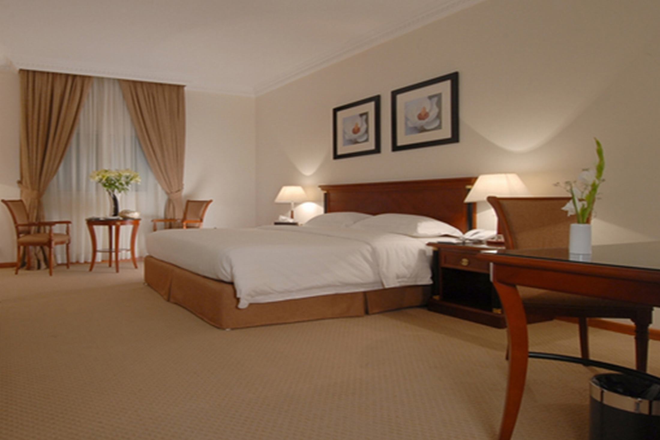 Suite King Bed with Jacuzzi