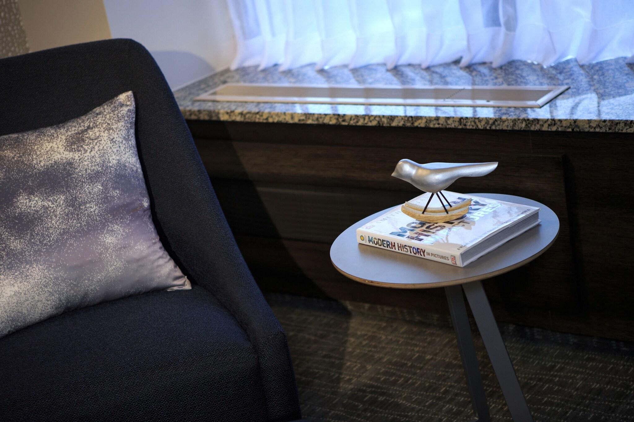 Double Club King Bed