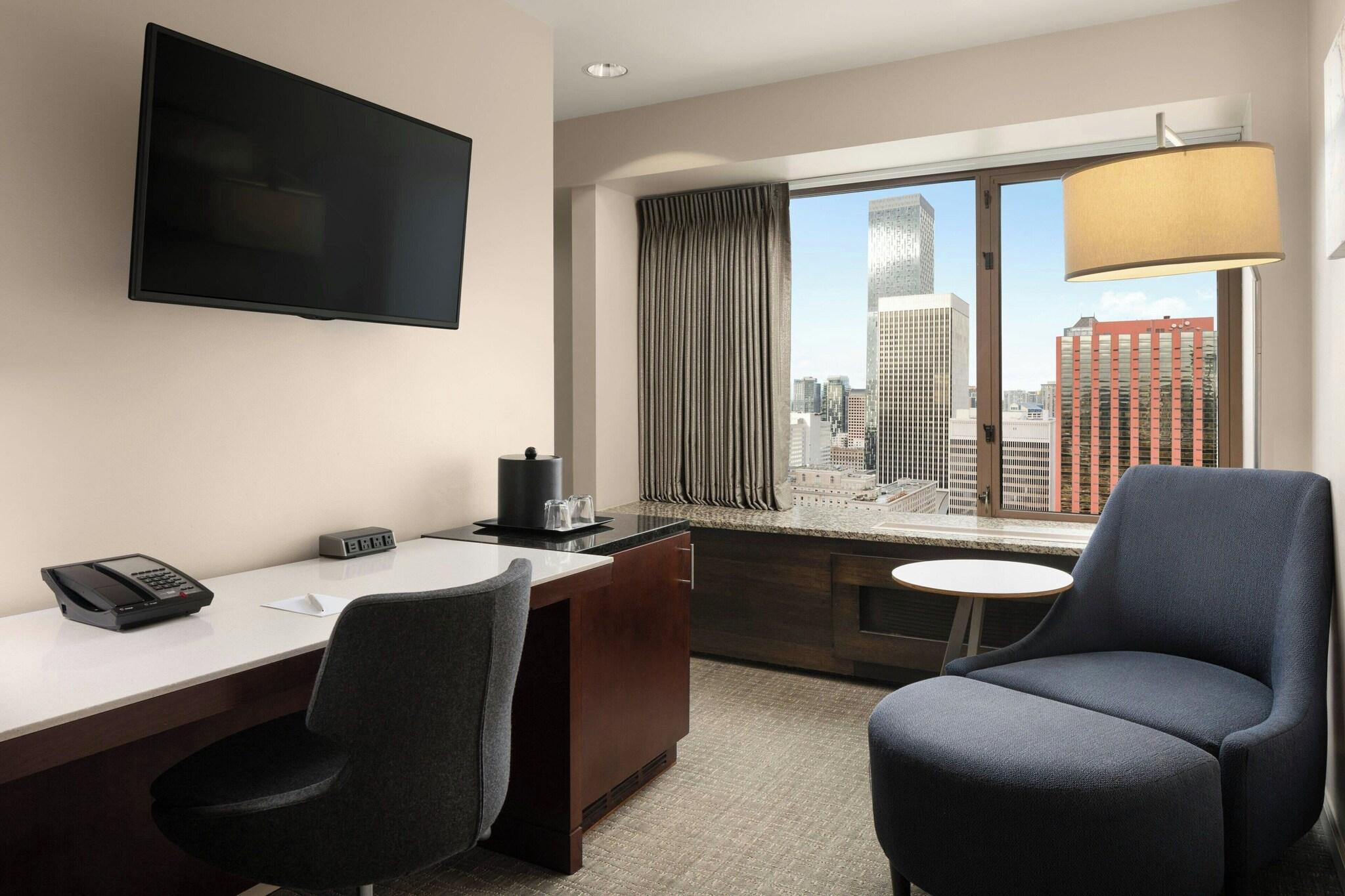 Junior Suite King Bed One Bedroom 