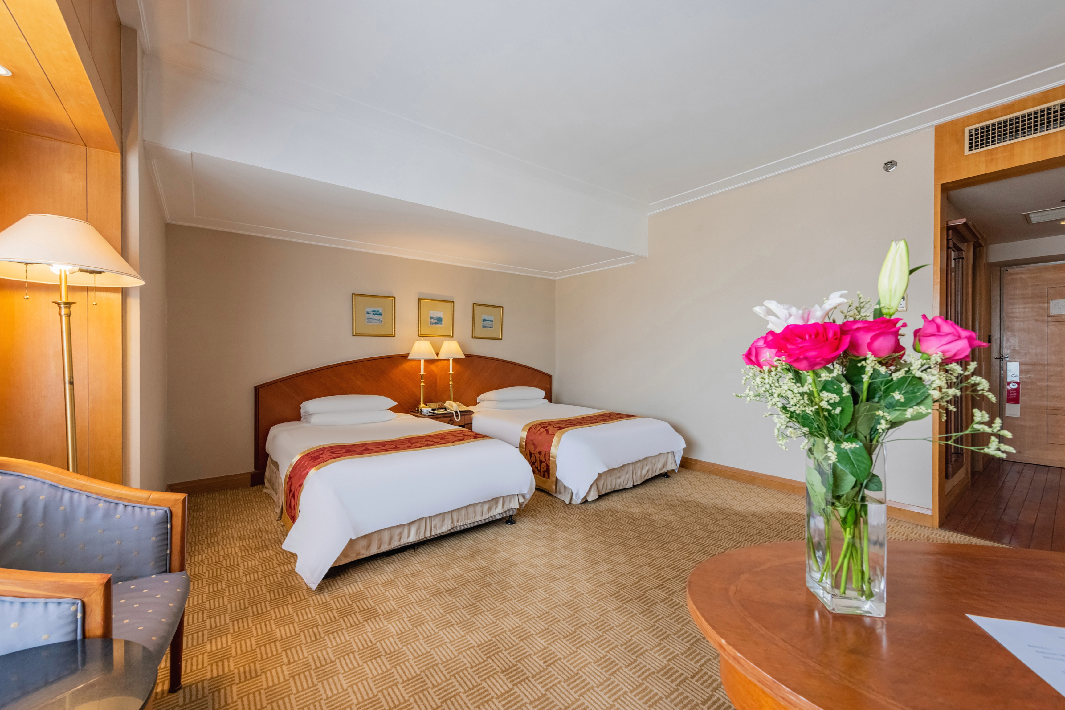 Twin Deluxe Two Beds