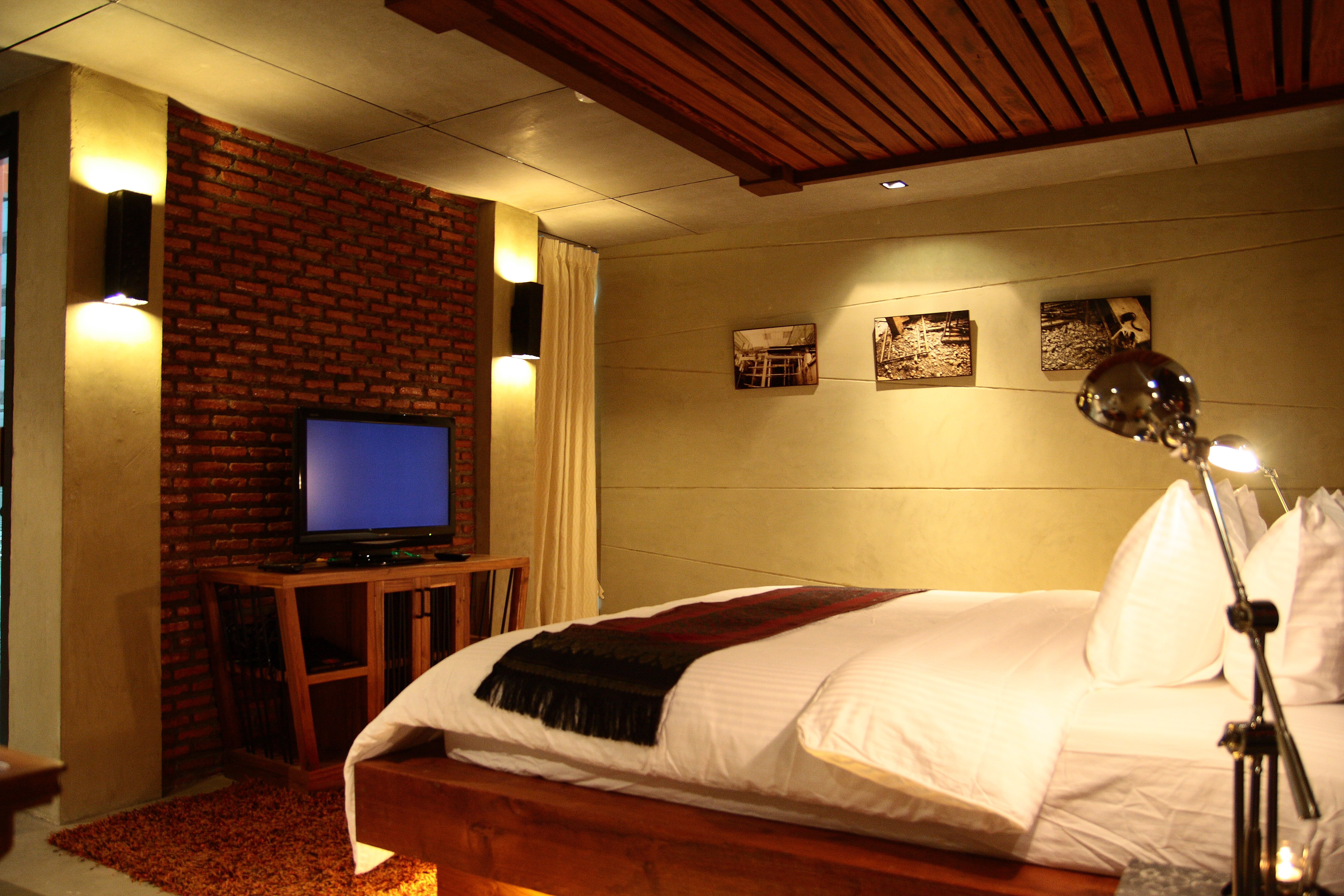 Double or Twin Deluxe