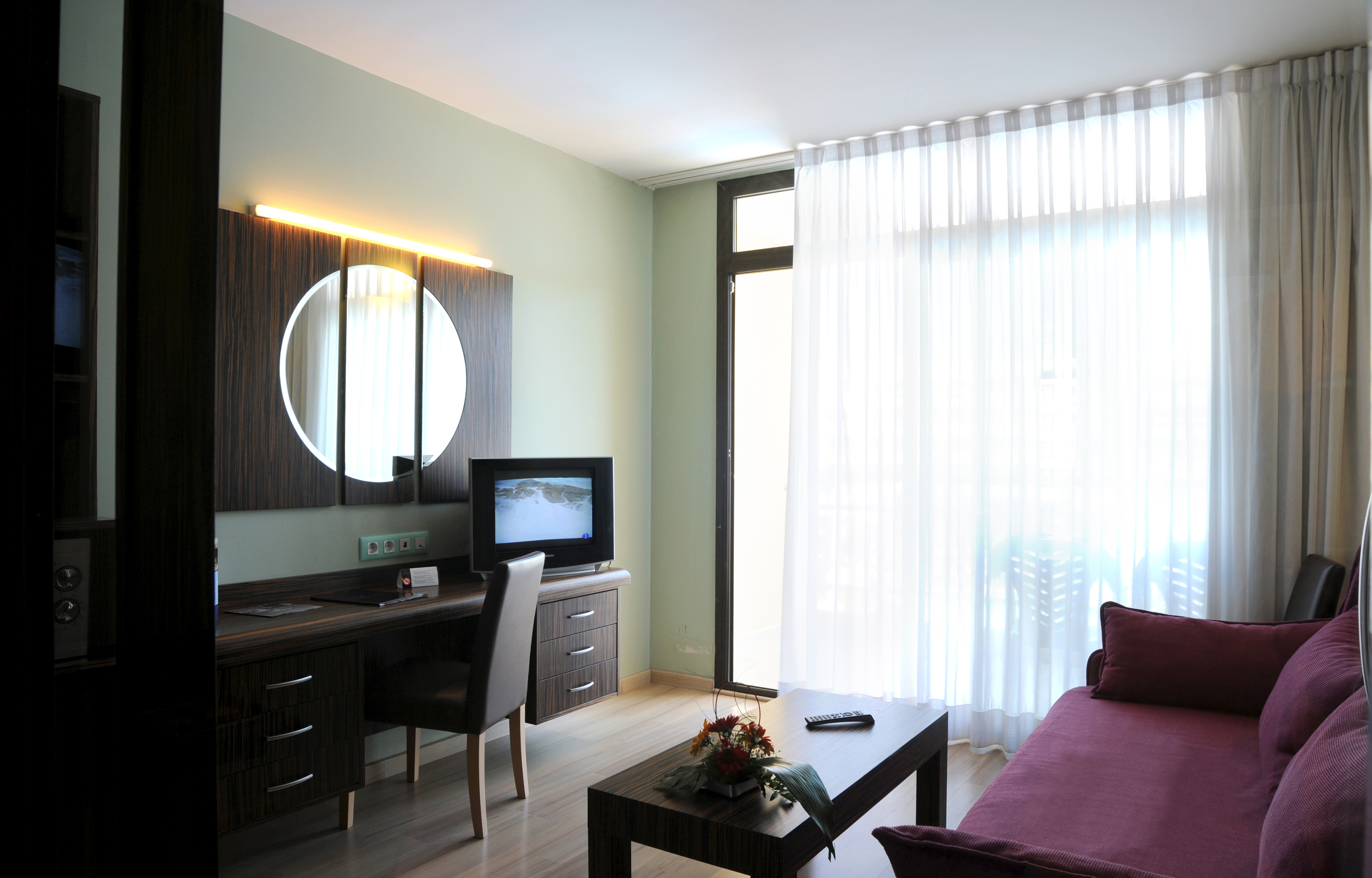 Family Room Capacity 3