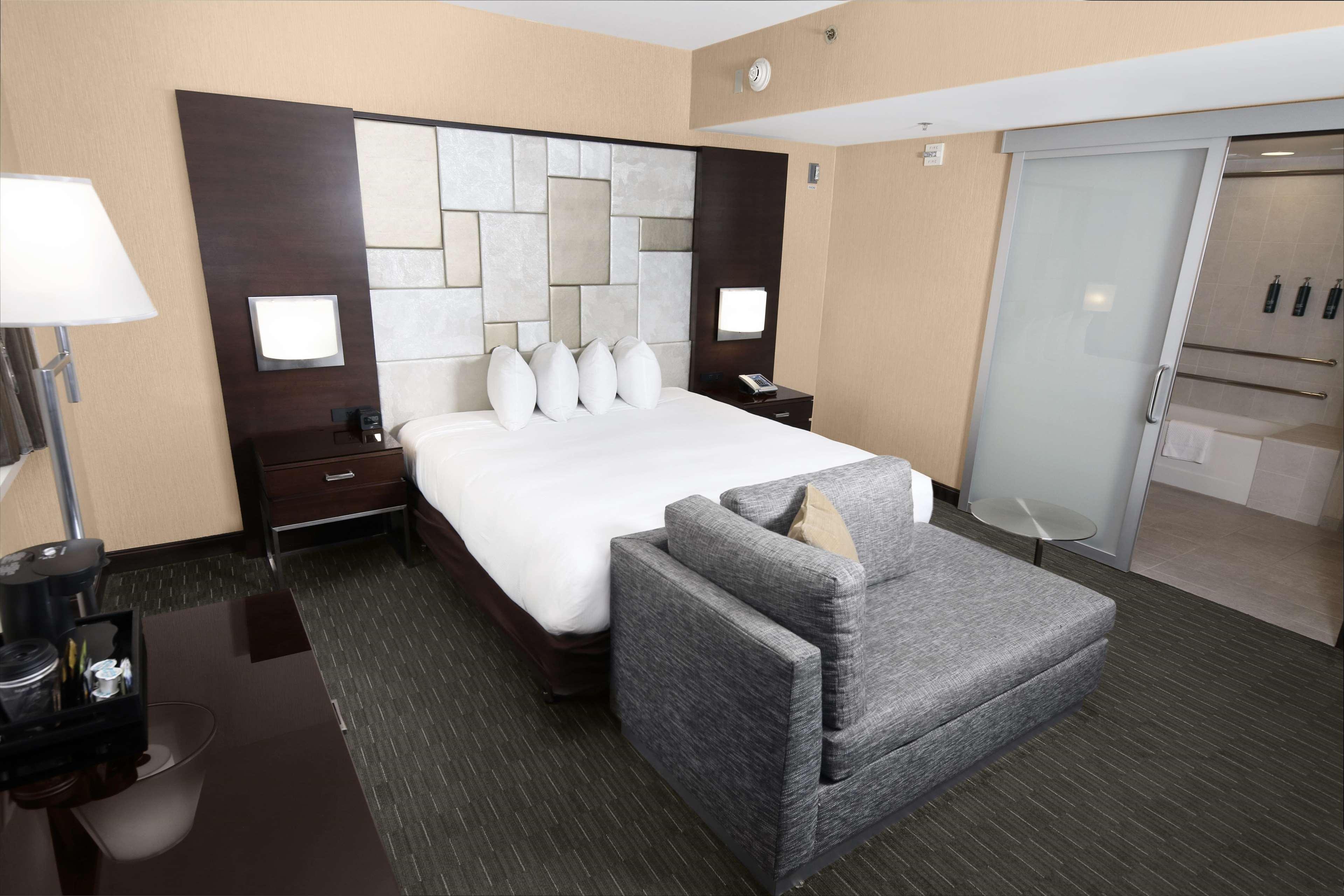 Junior Suite Accessible