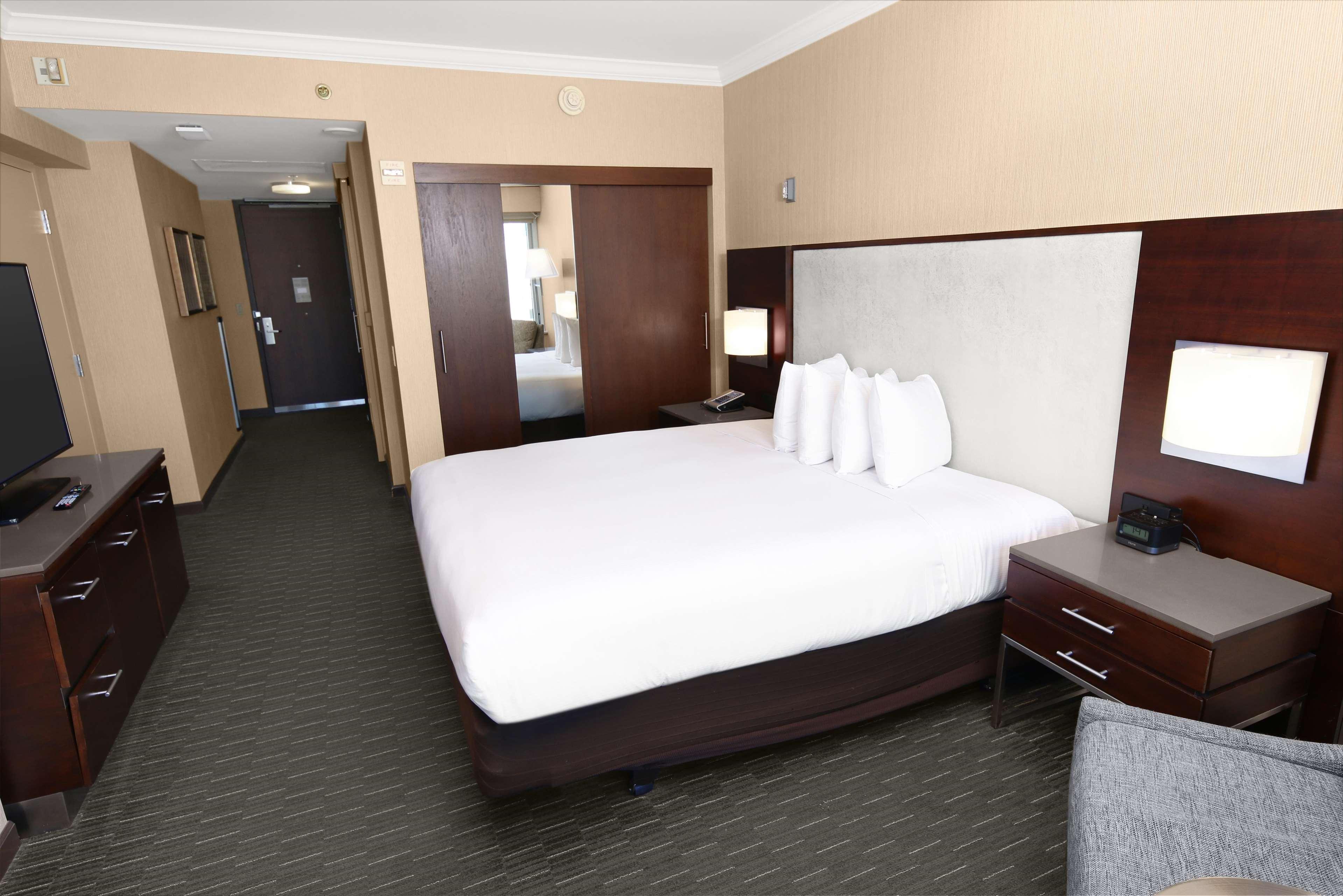 Junior Suite One Bedroom Accessible