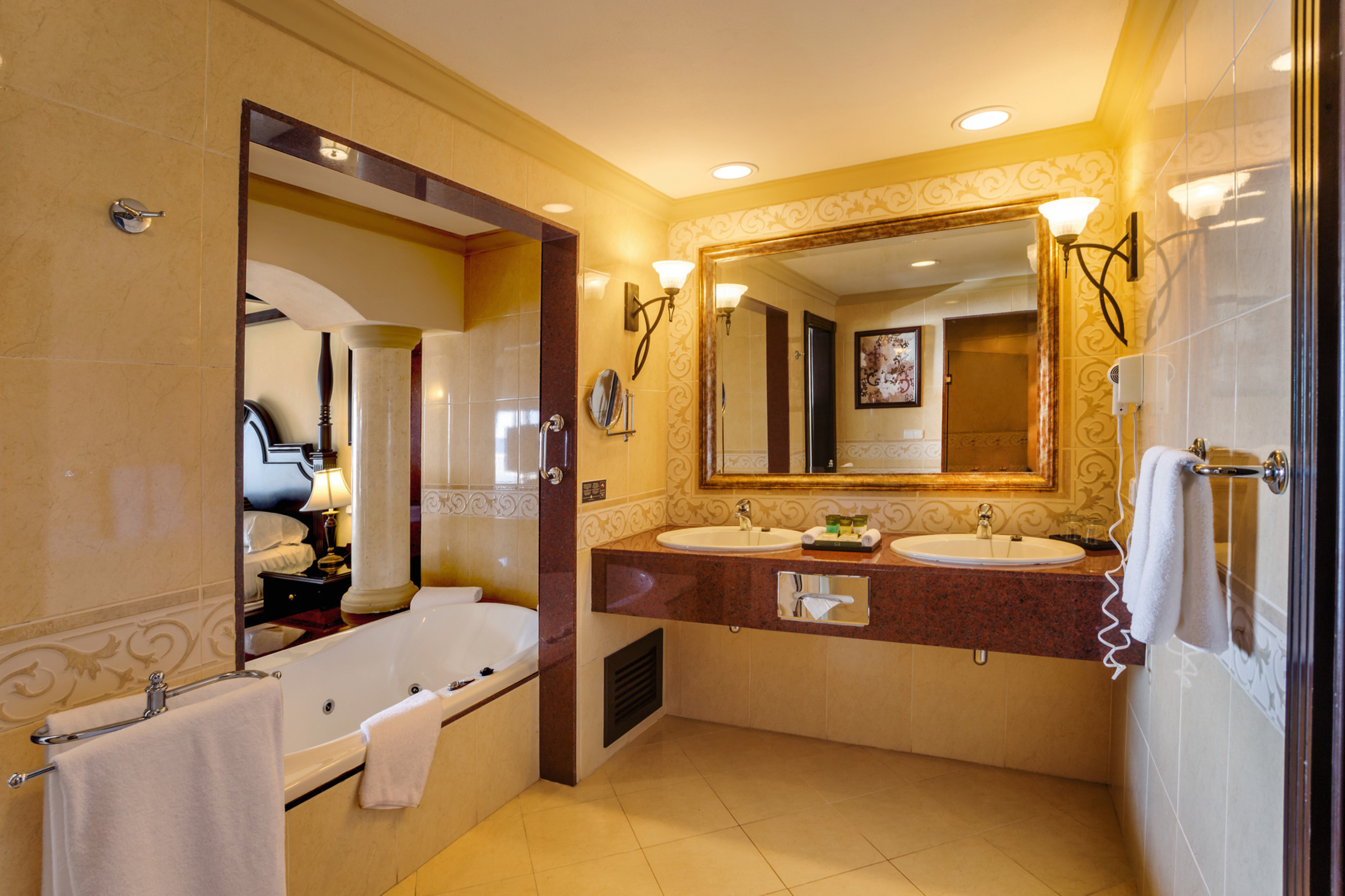 Suite with Jacuzzi