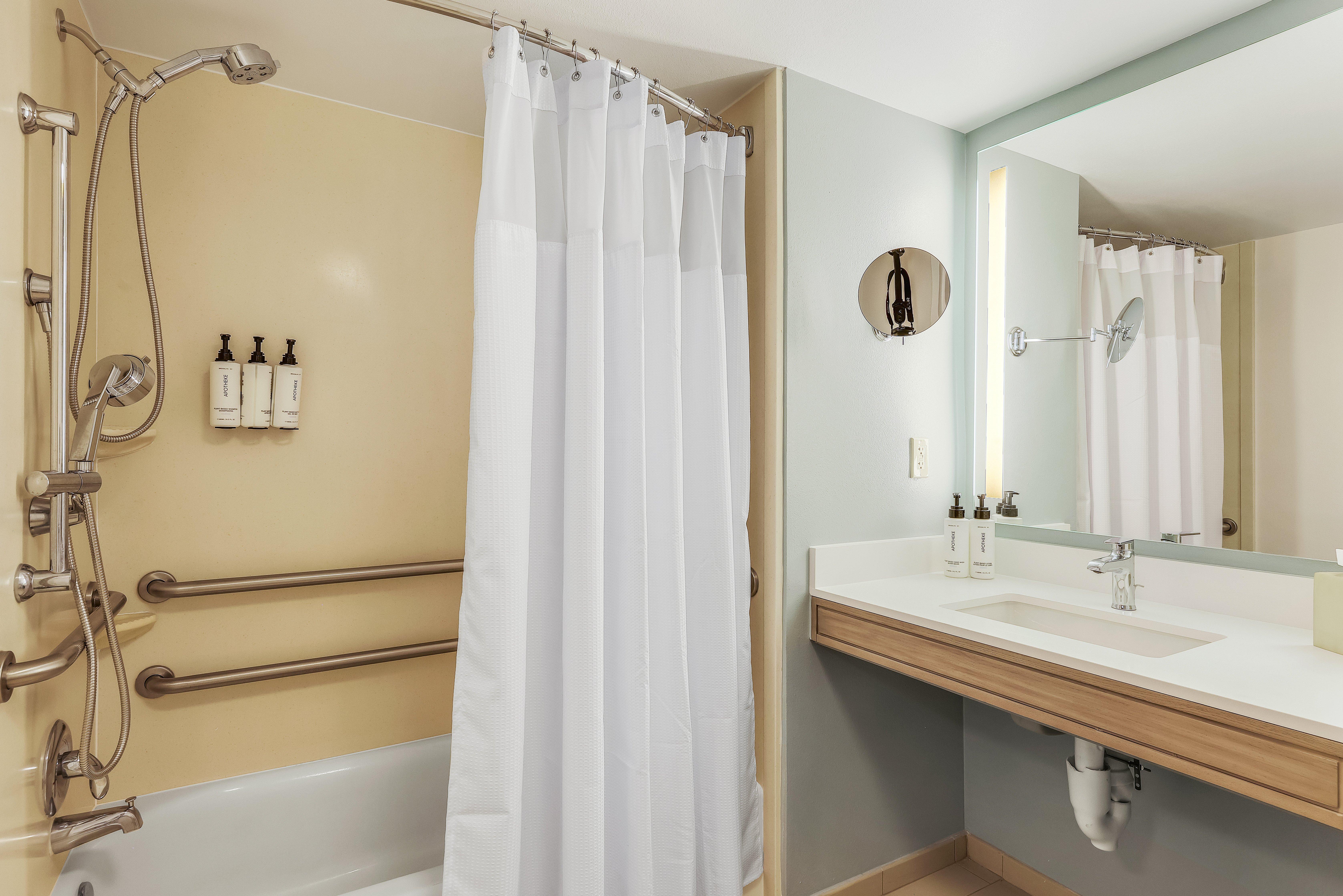 Quadruple Accessible-two Queen Beds