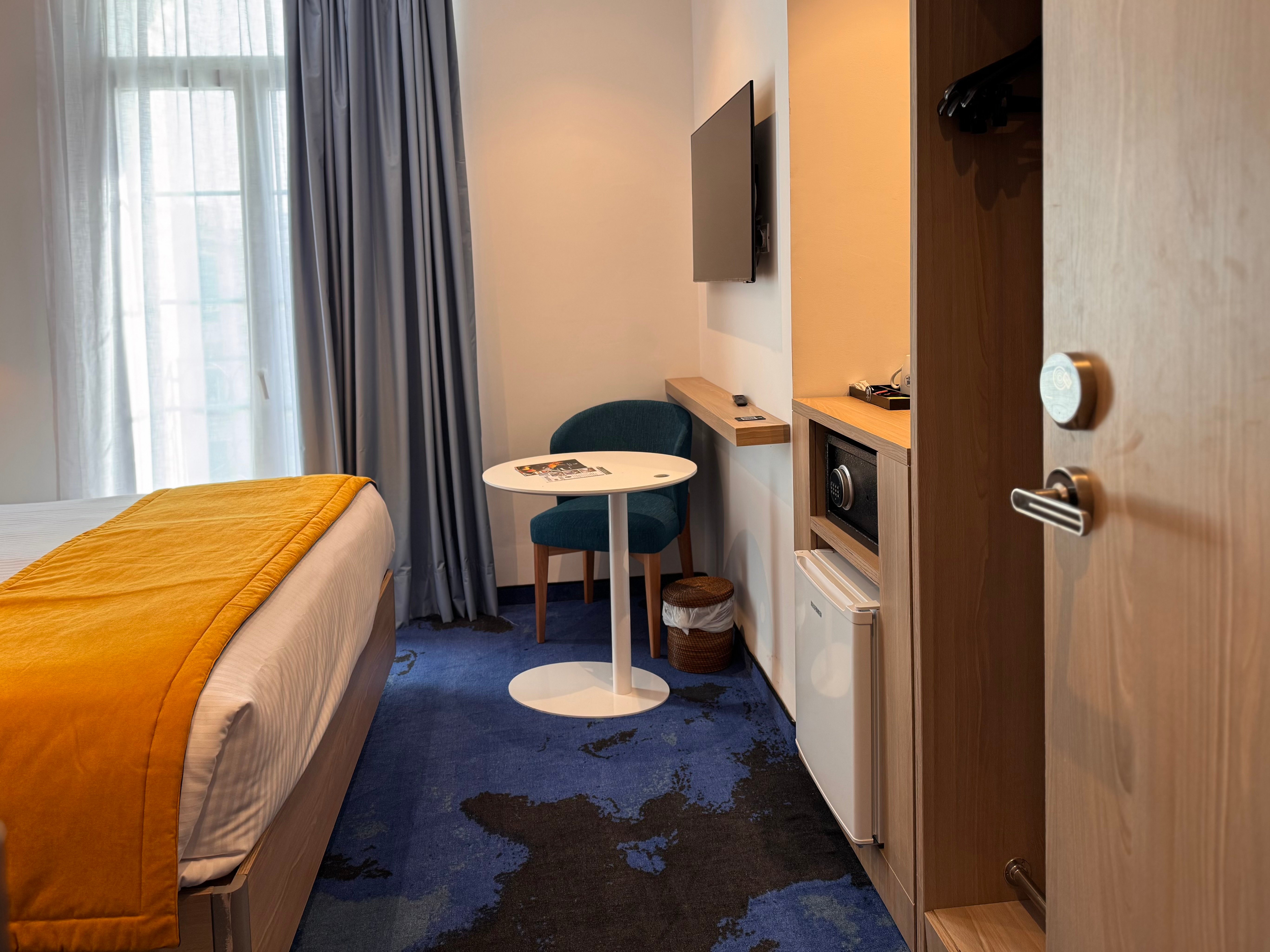 Room Deluxe with Balcony