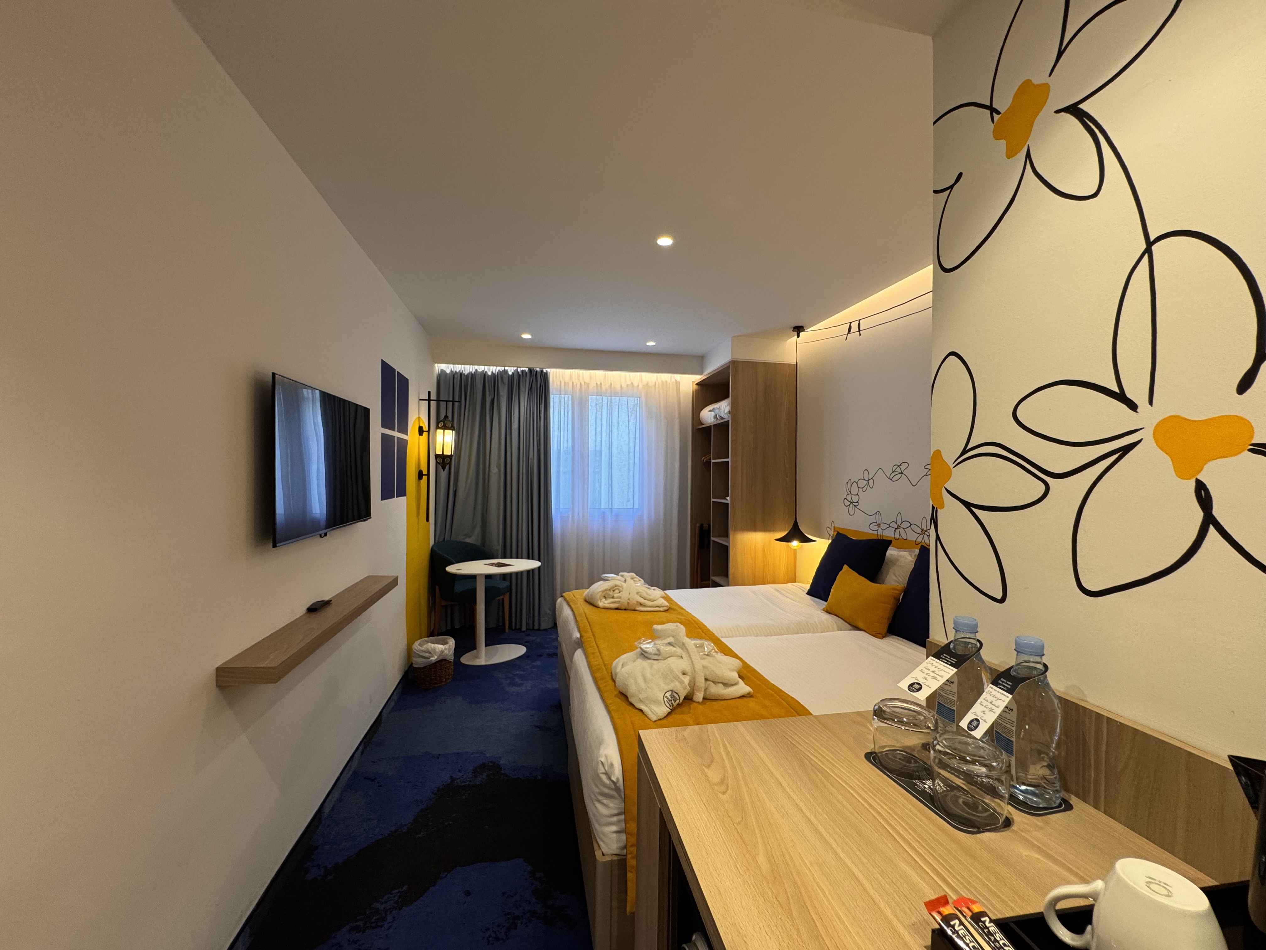 Double Classic Double Bed