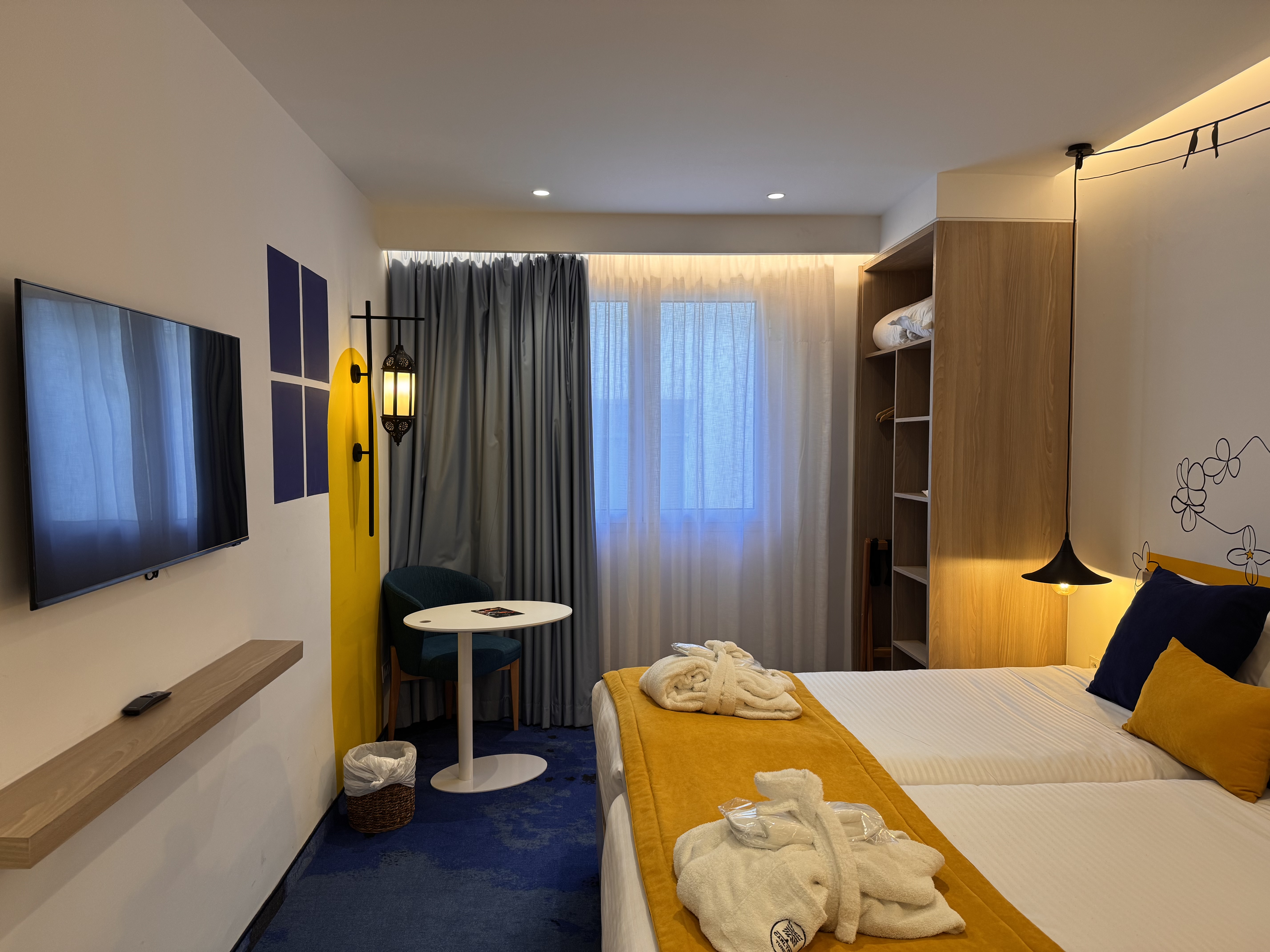 Double Classic Double Bed