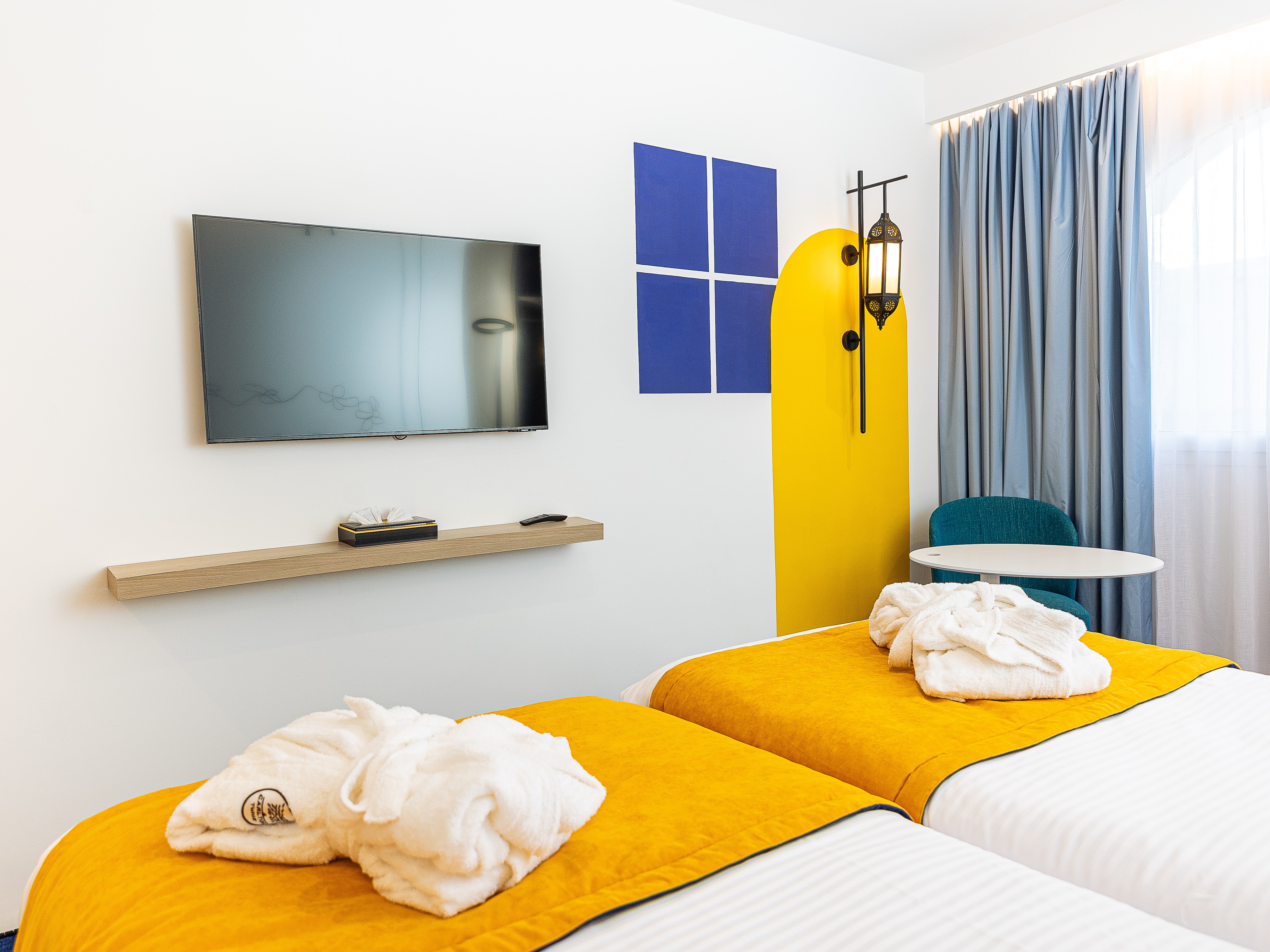 Single Deluxe One Bed