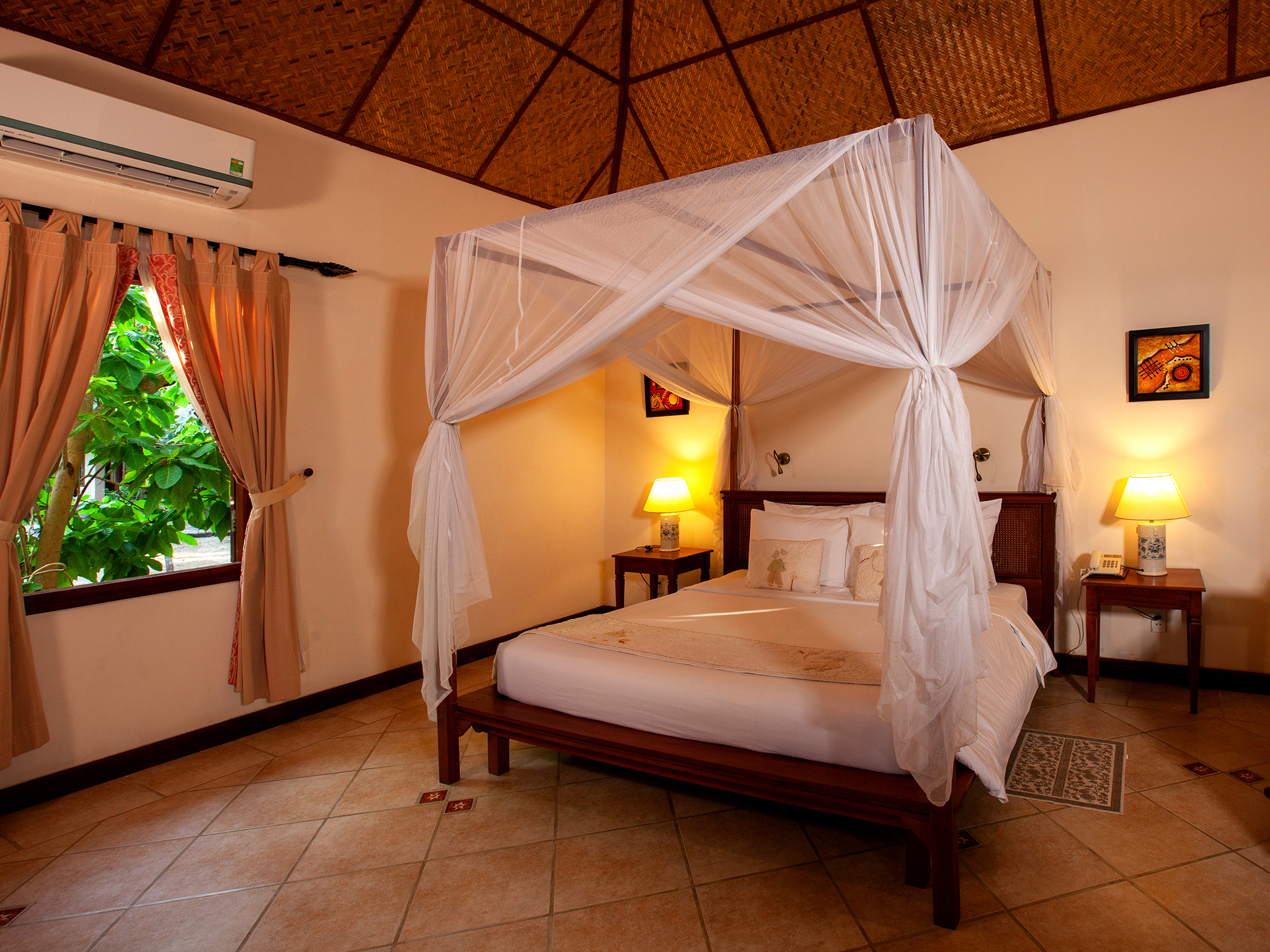 Bungalow Beach Front