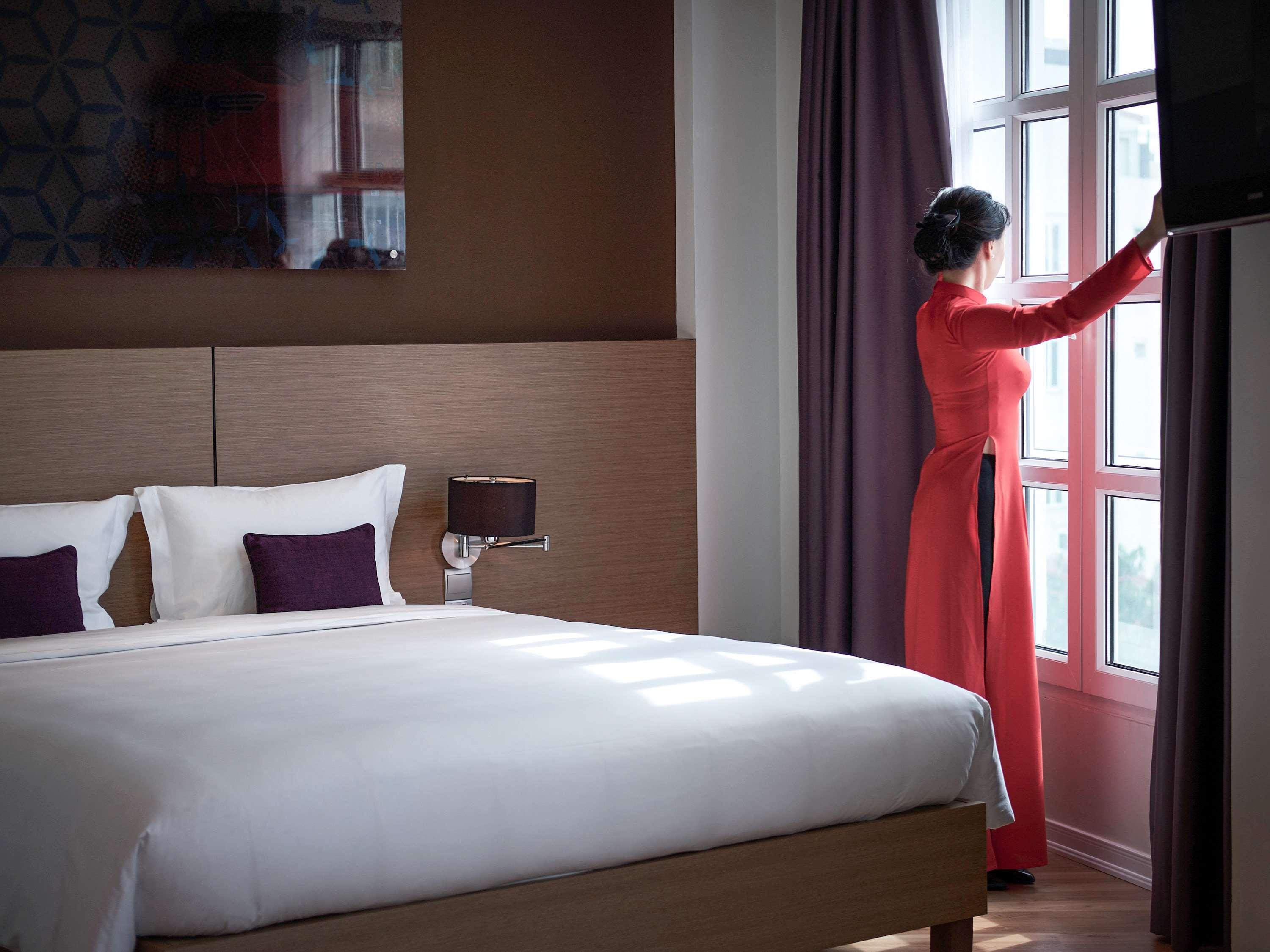 Single Queen Size Bed