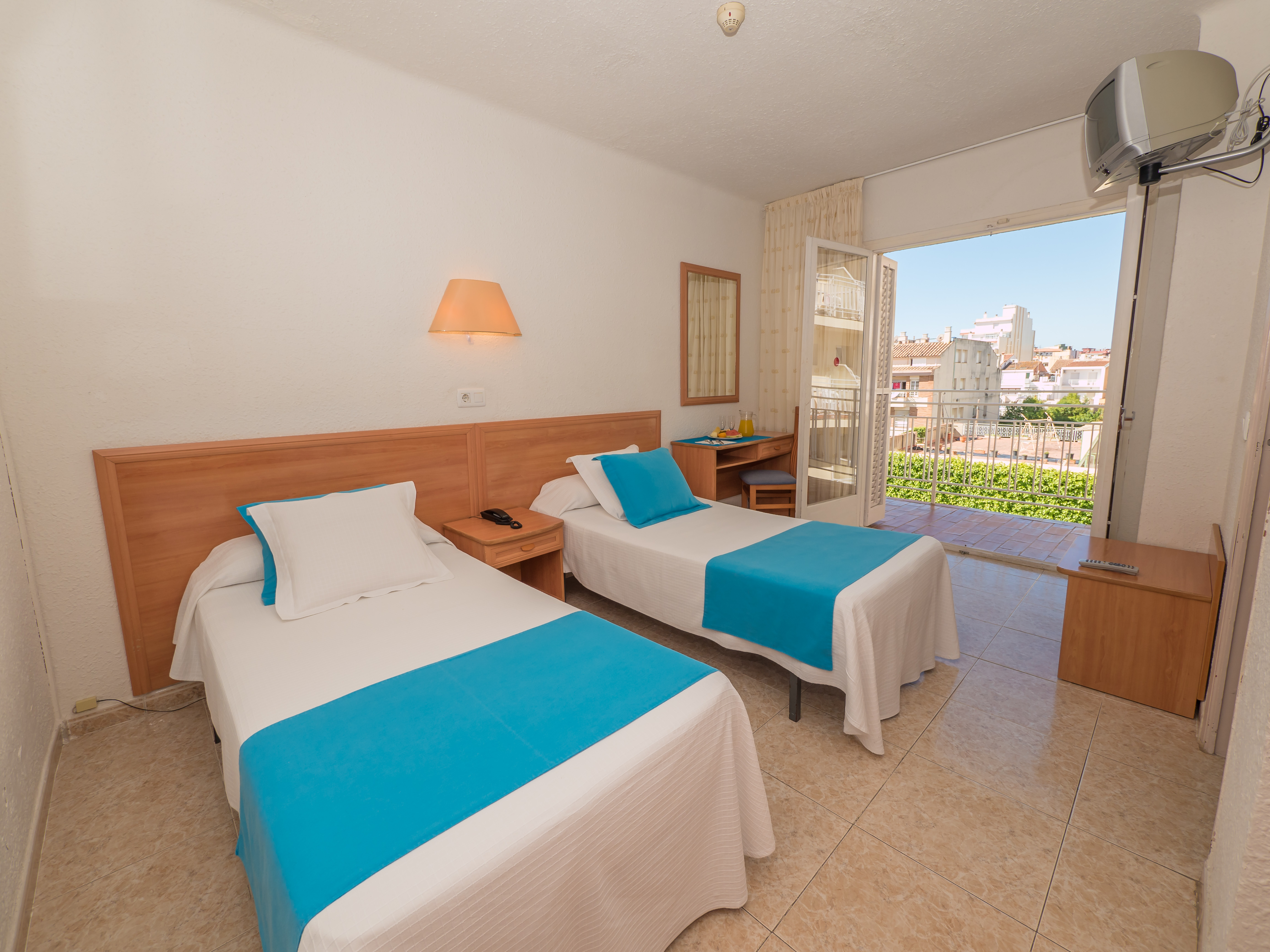 Double or Twin Standard