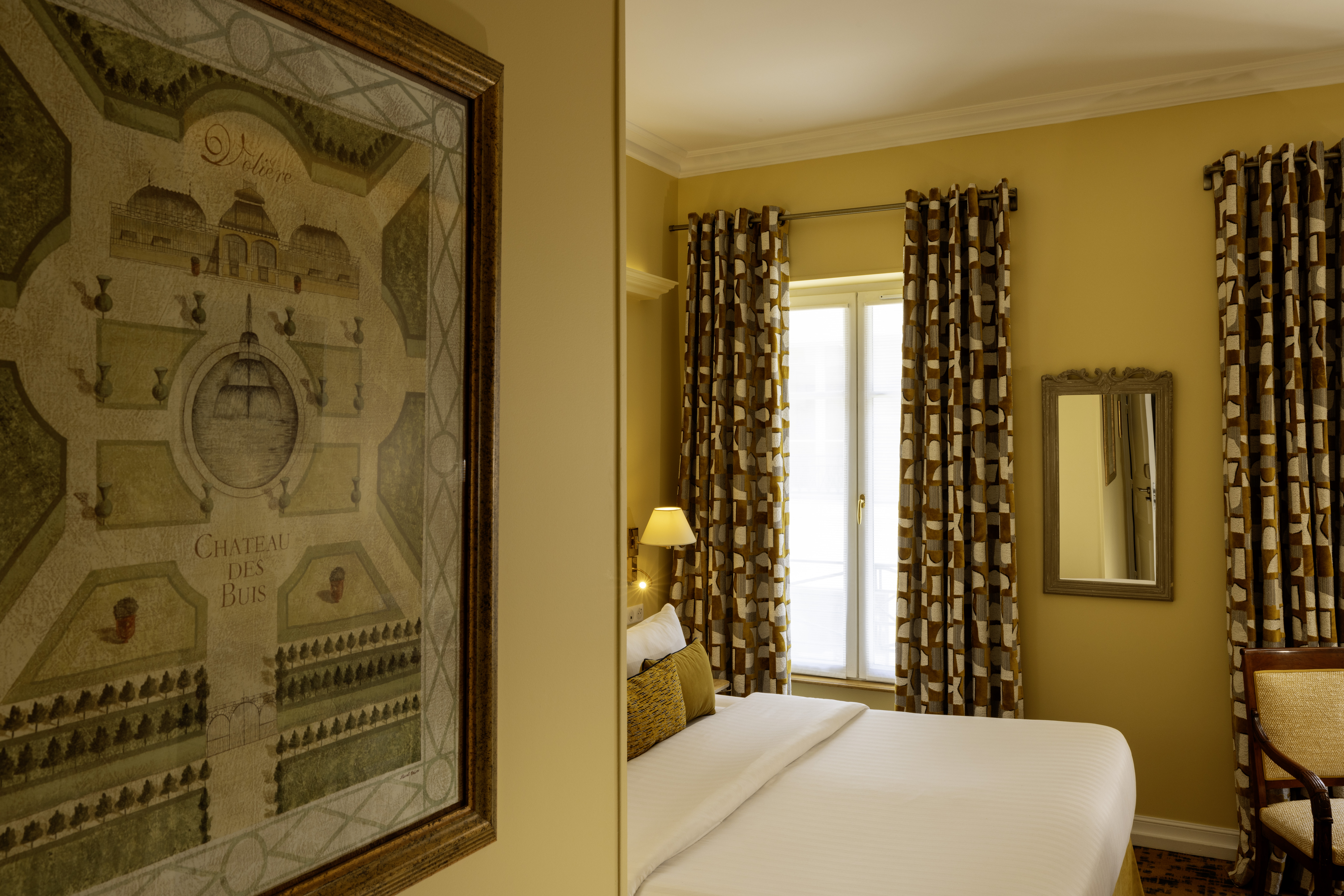 Room Connecting Room