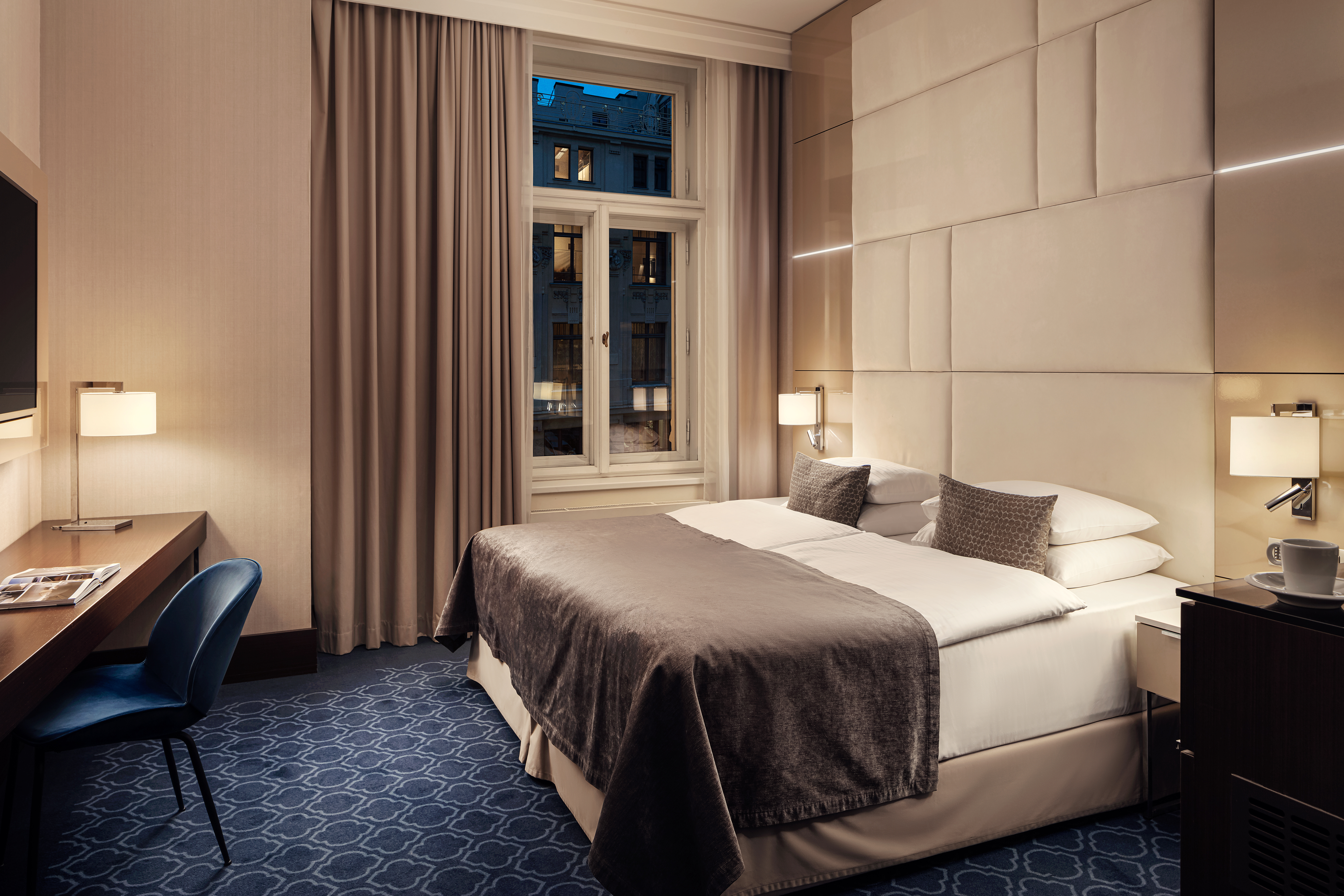 Single Deluxe Premium