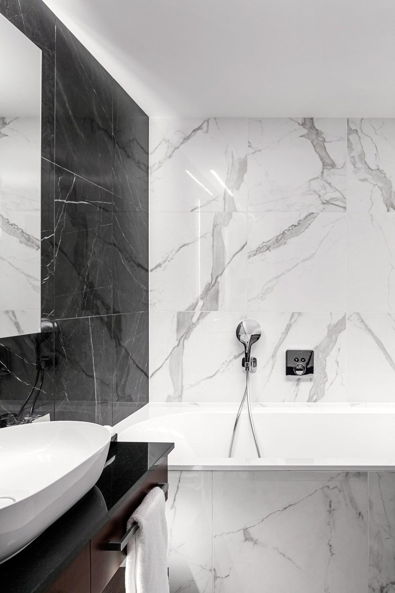 Room Deluxe King Bed