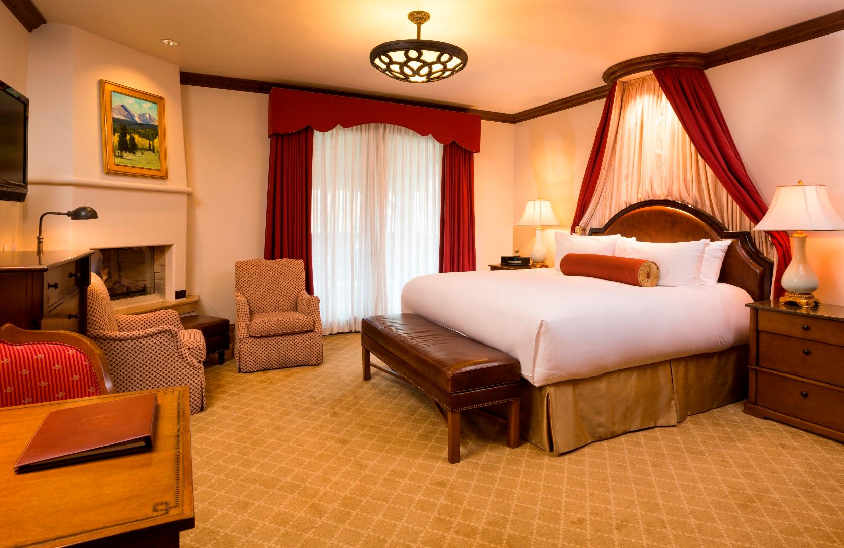 Double Deluxe King Bed