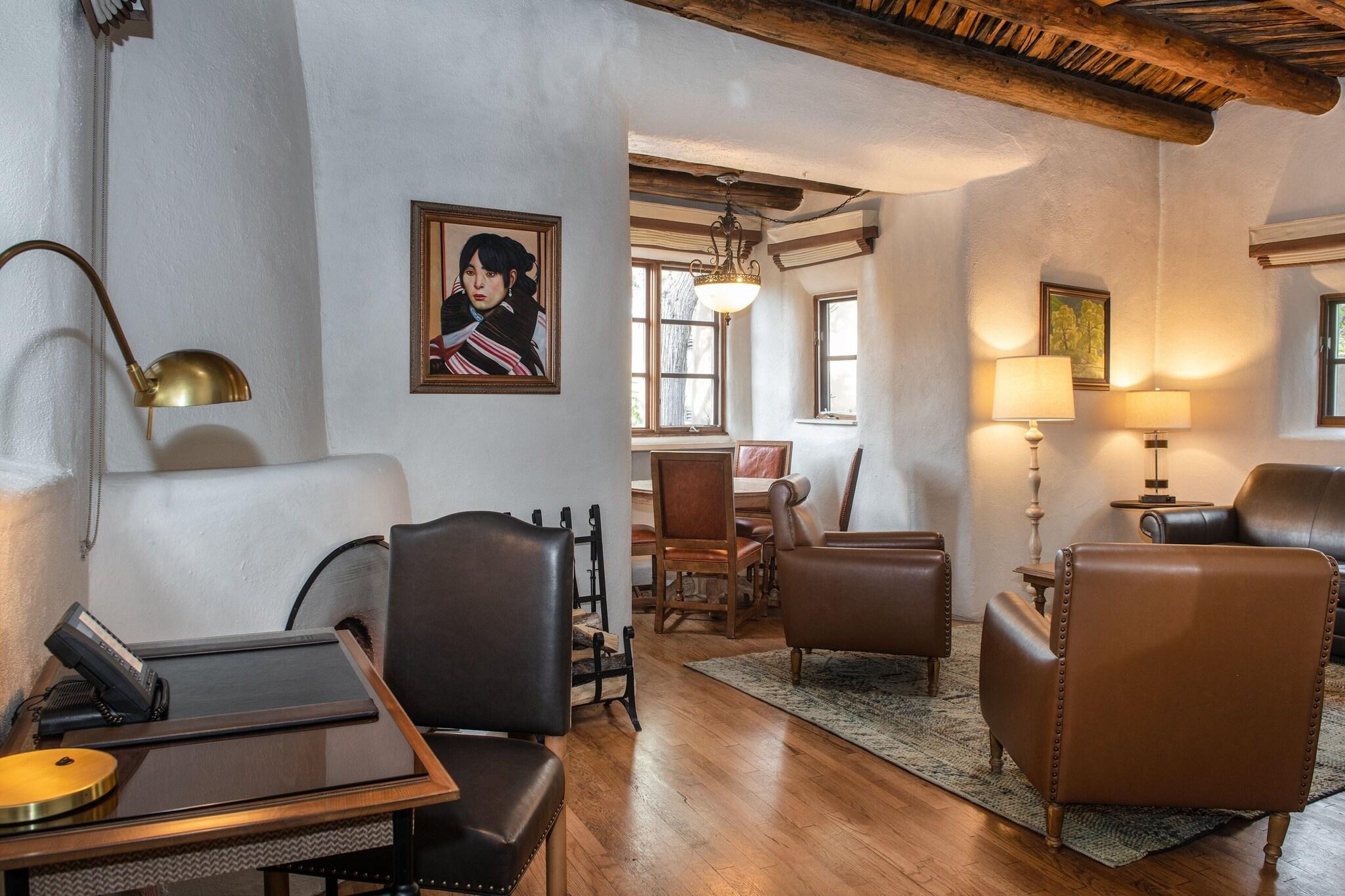 Studio Queen Size Bed