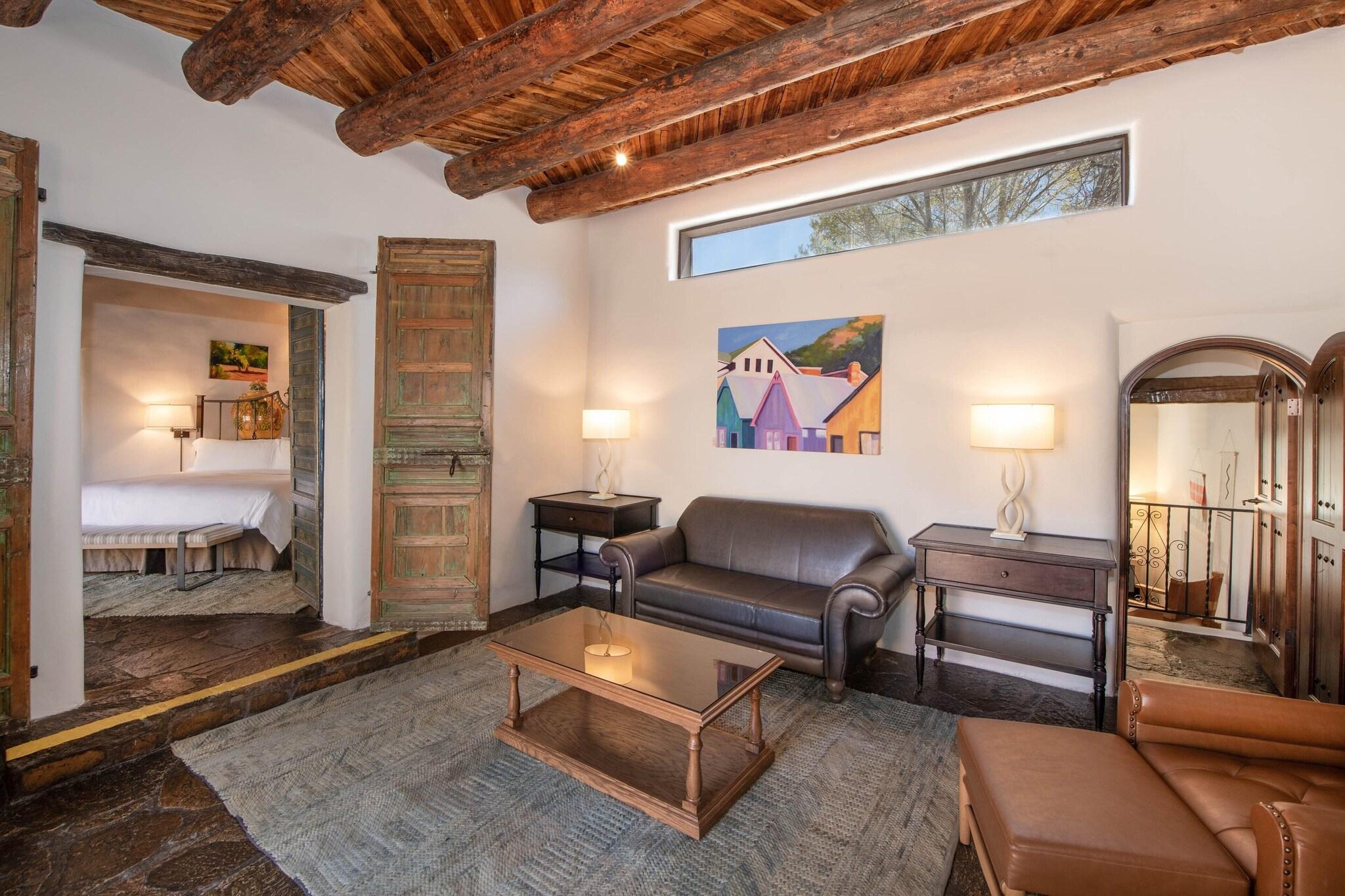 Studio Queen Size Bed