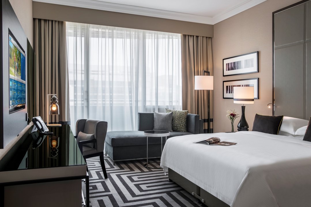 Double Guest Room King Bed