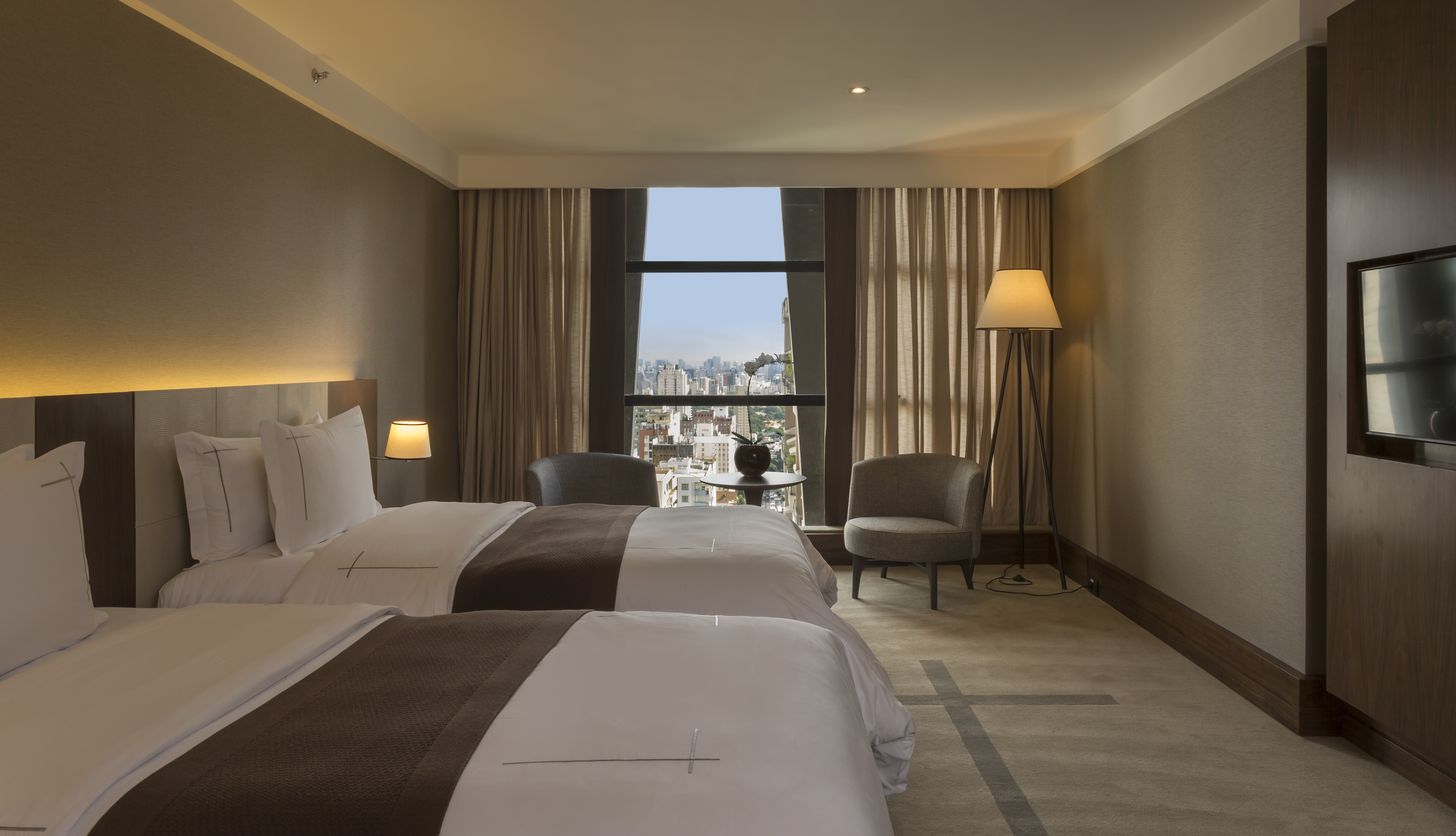 Twin Deluxe City View