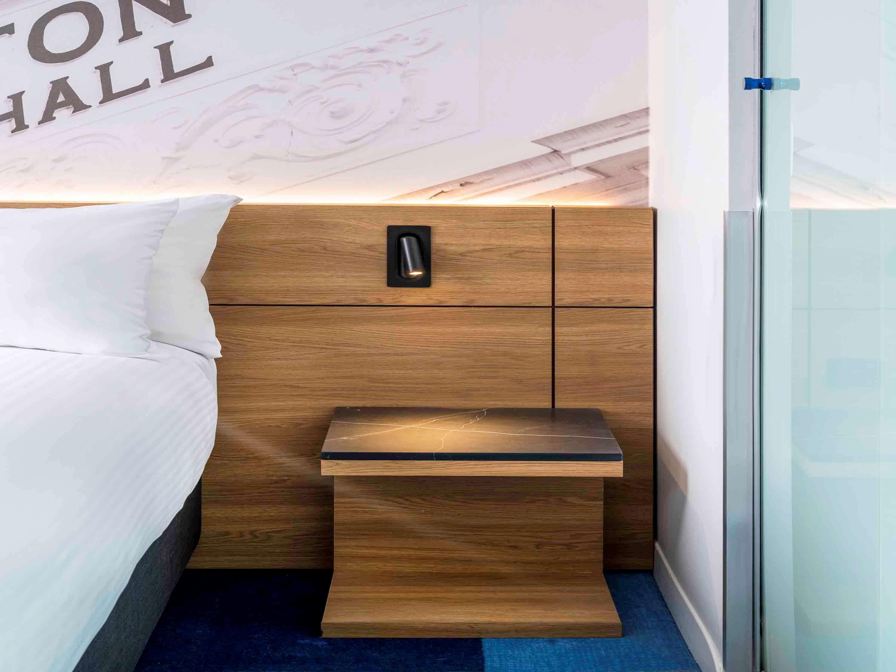 Double Deluxe Queen Bed