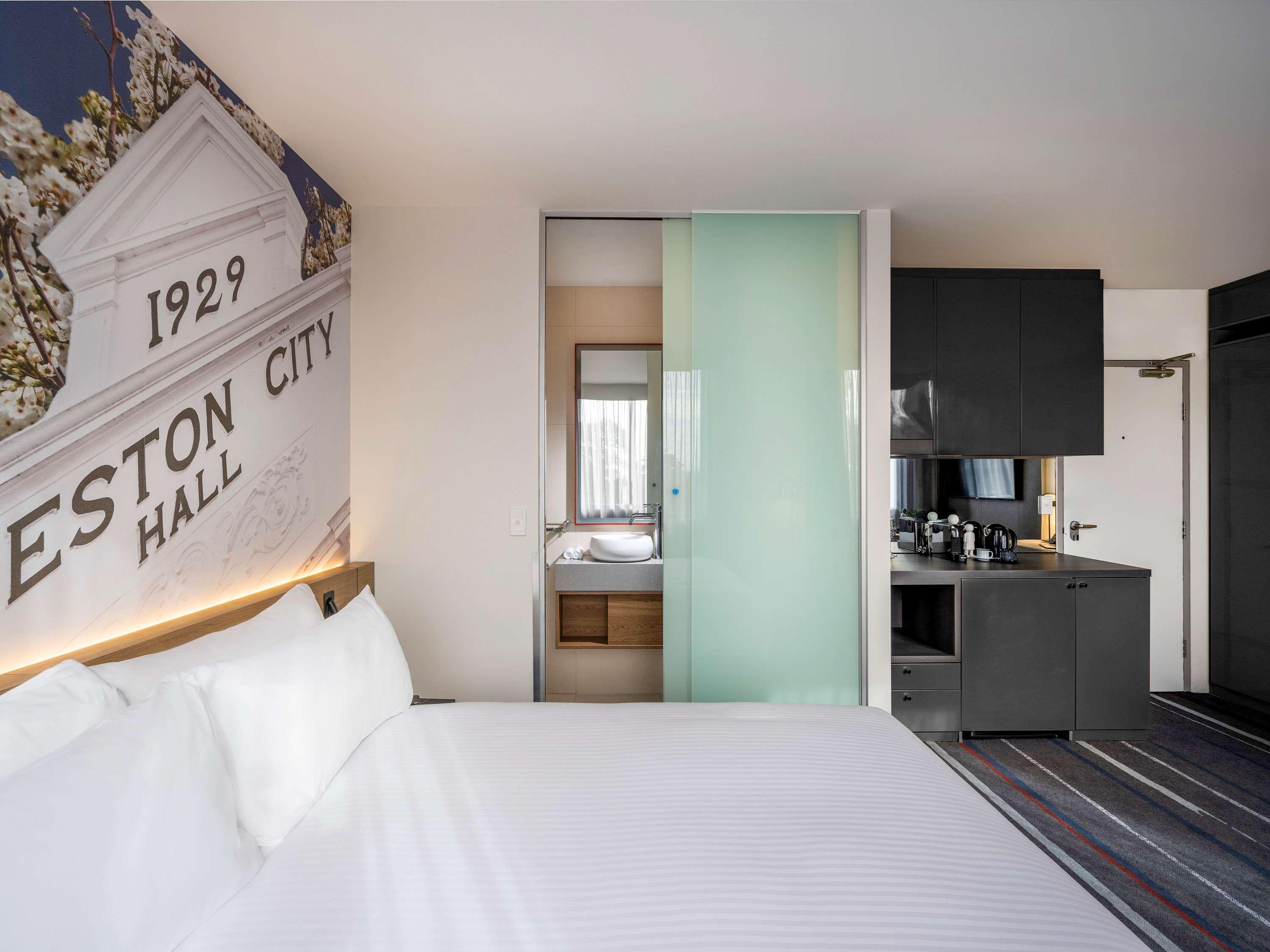 Apartment Queen Size Bed