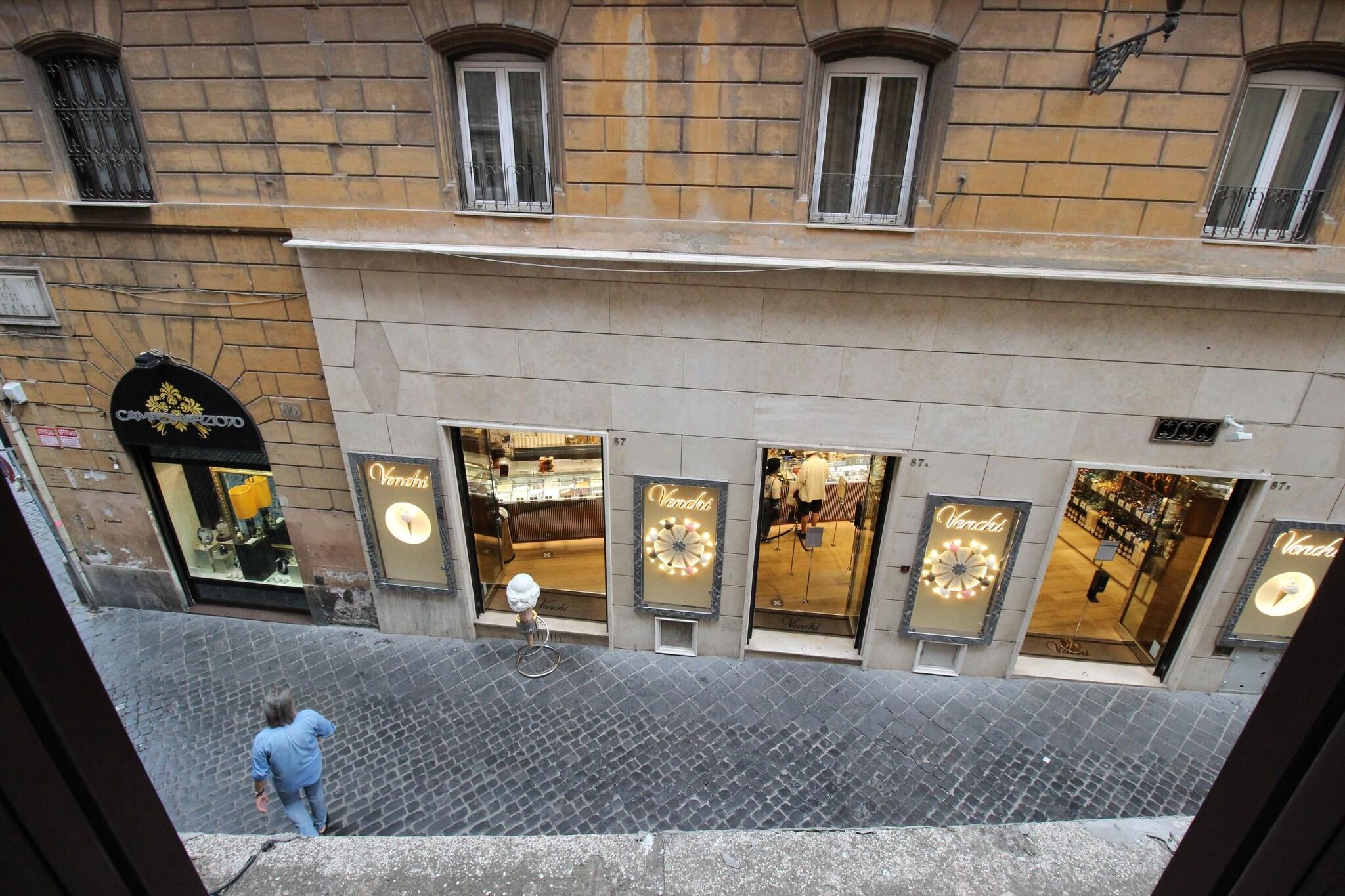 Double Queen Size Bed