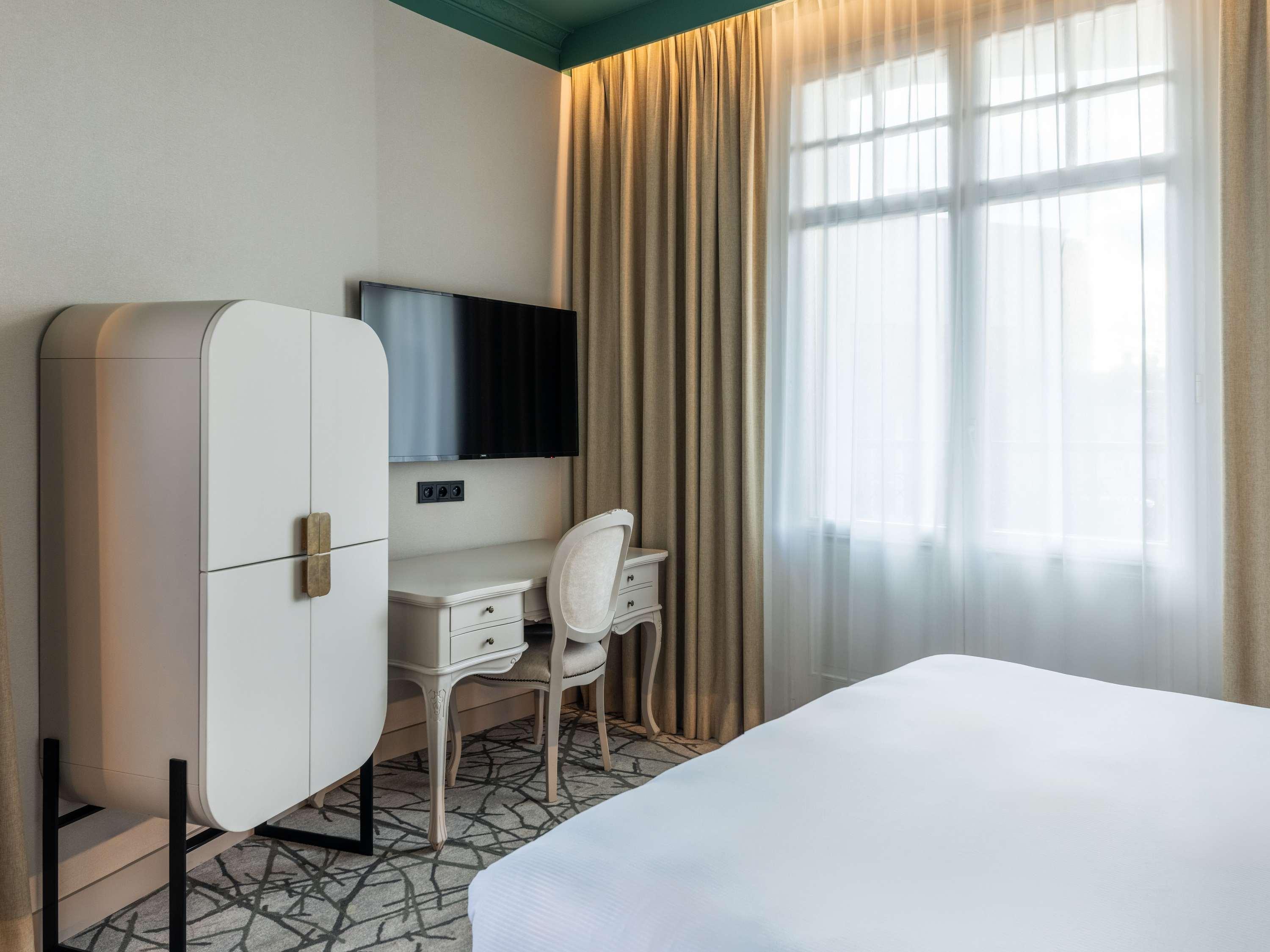 Double Superior King Bed