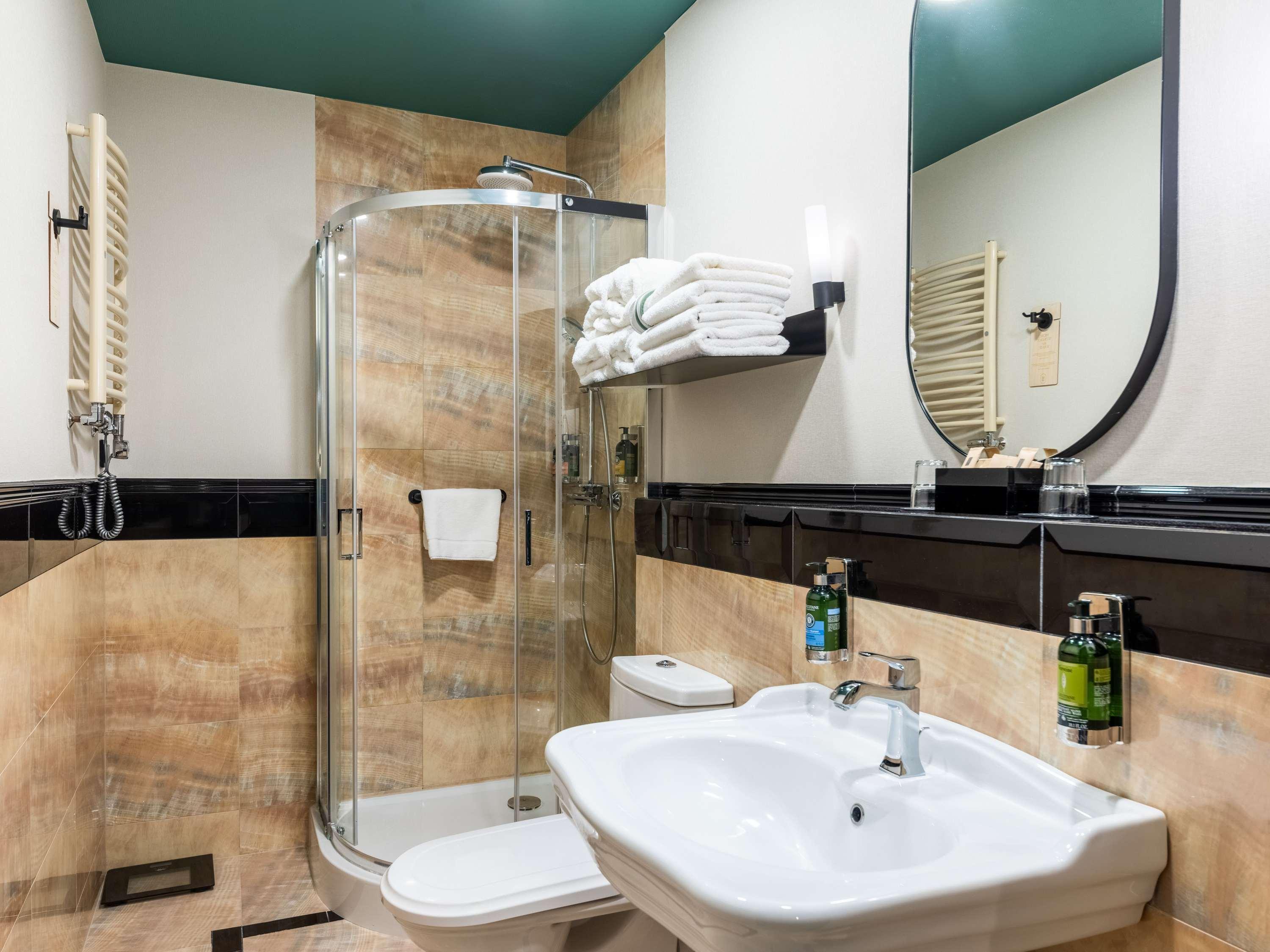 Double Superior King Bed