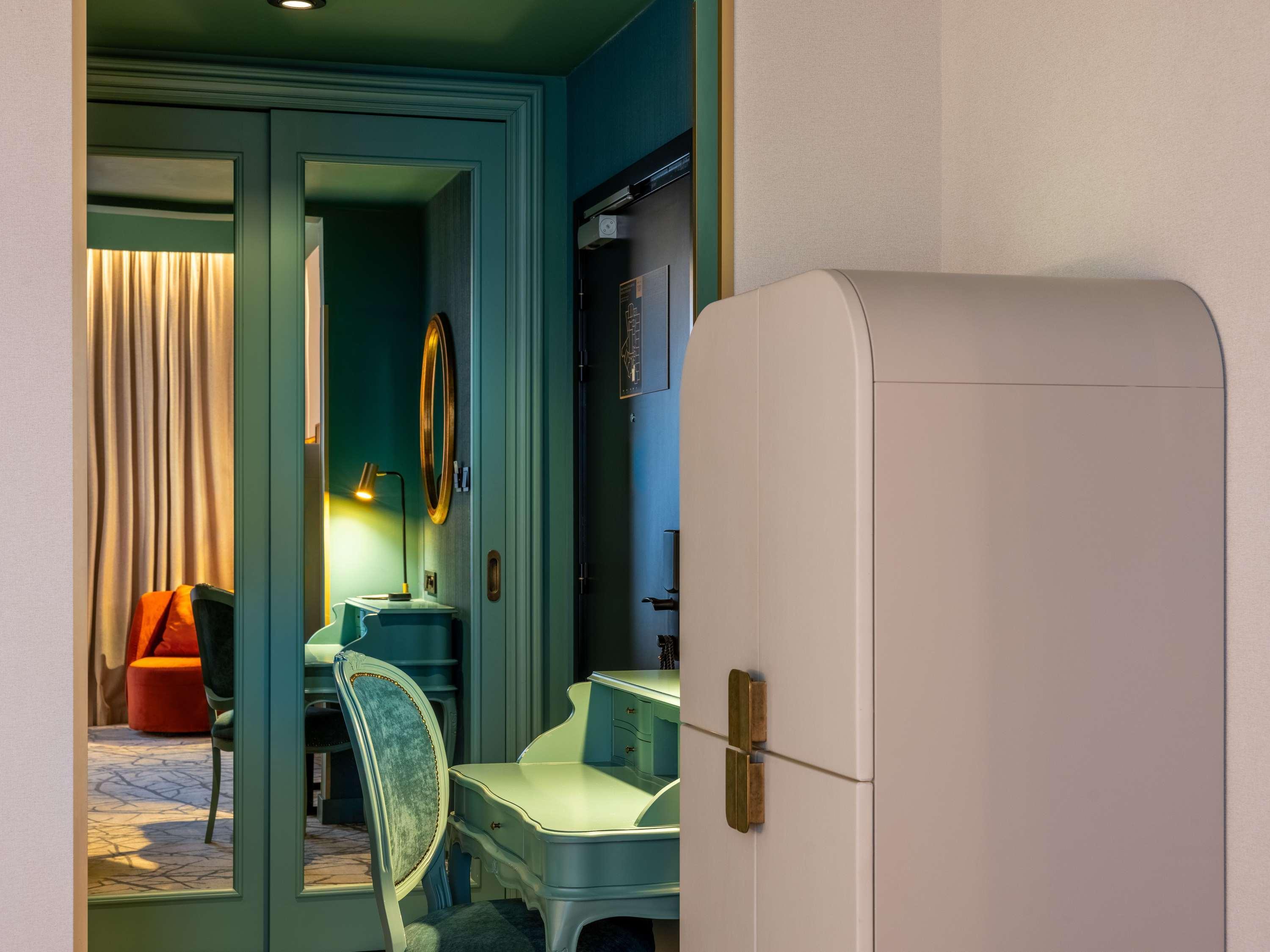 Double Superior King Bed