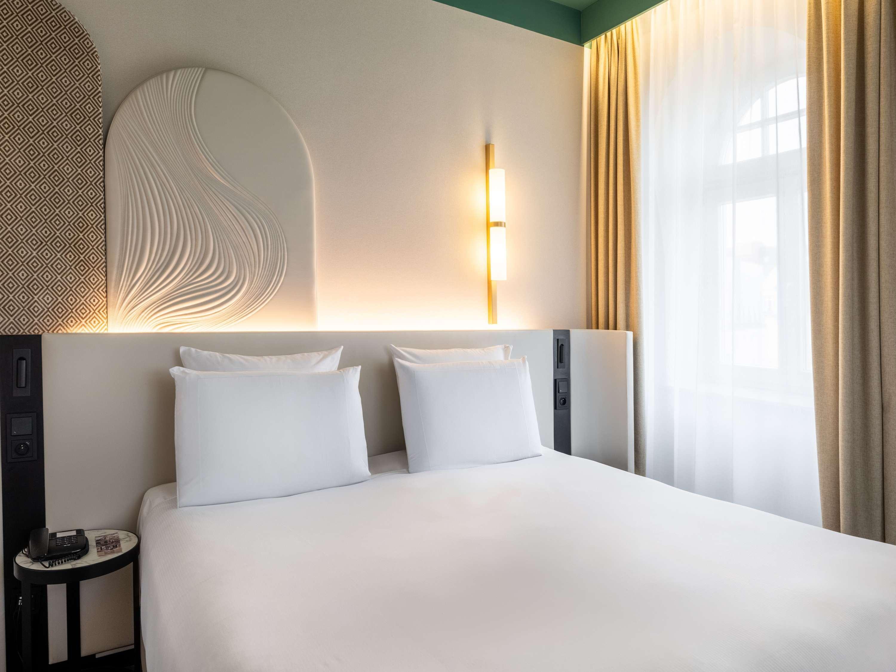 Junior Suite King Size Bed