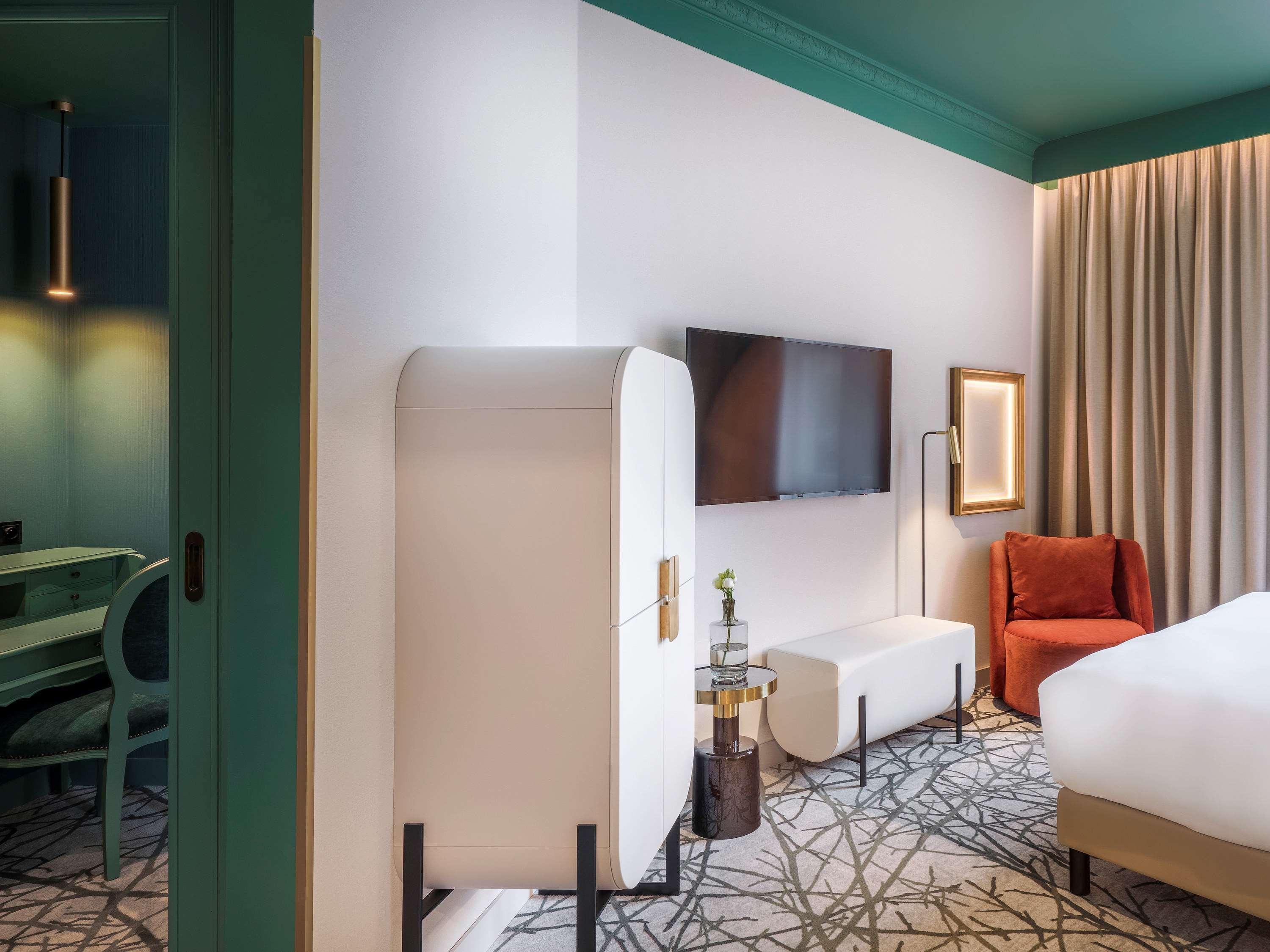 Double Classic King Bed