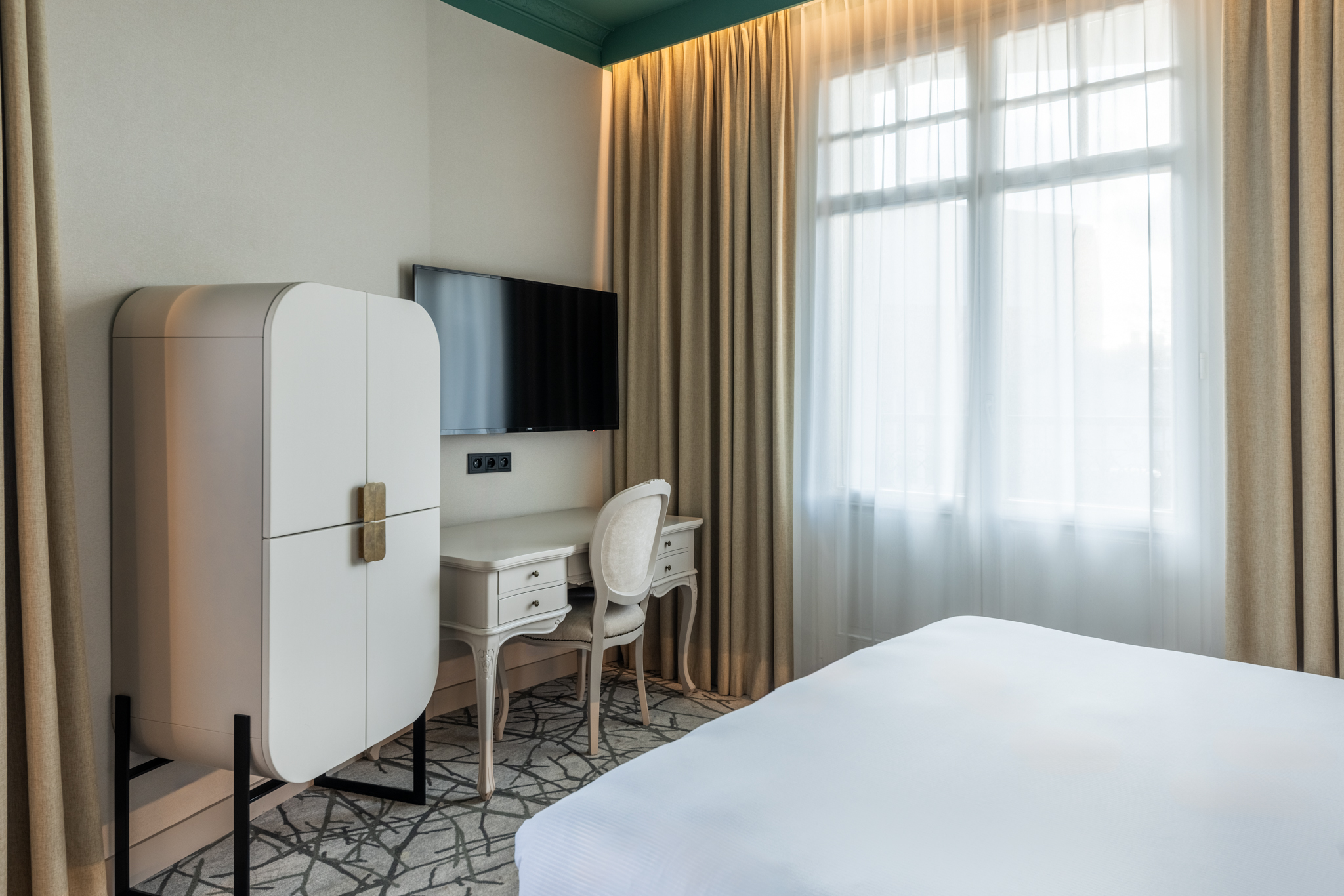 Double Superior King Bed