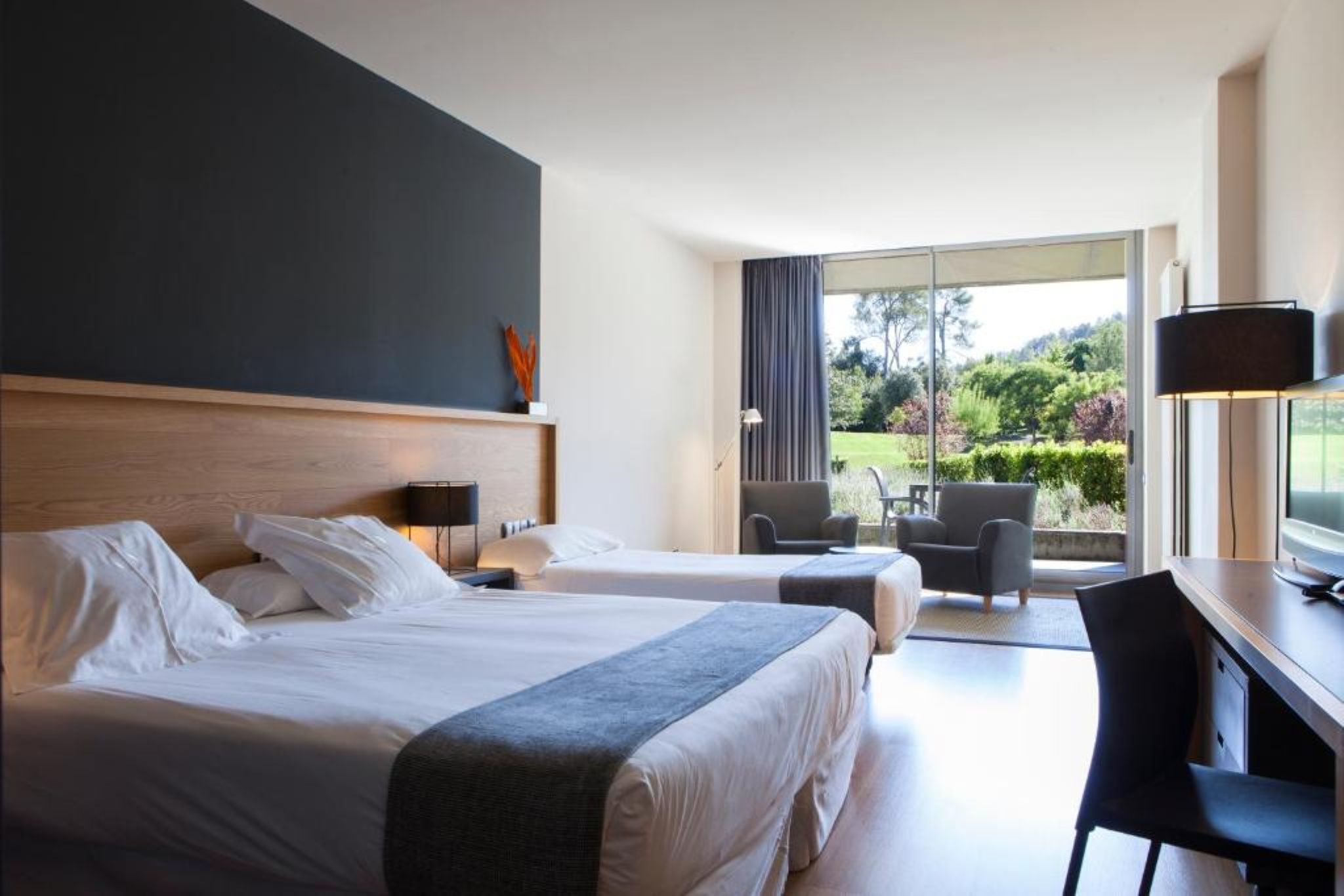 Family Room Capacity 4