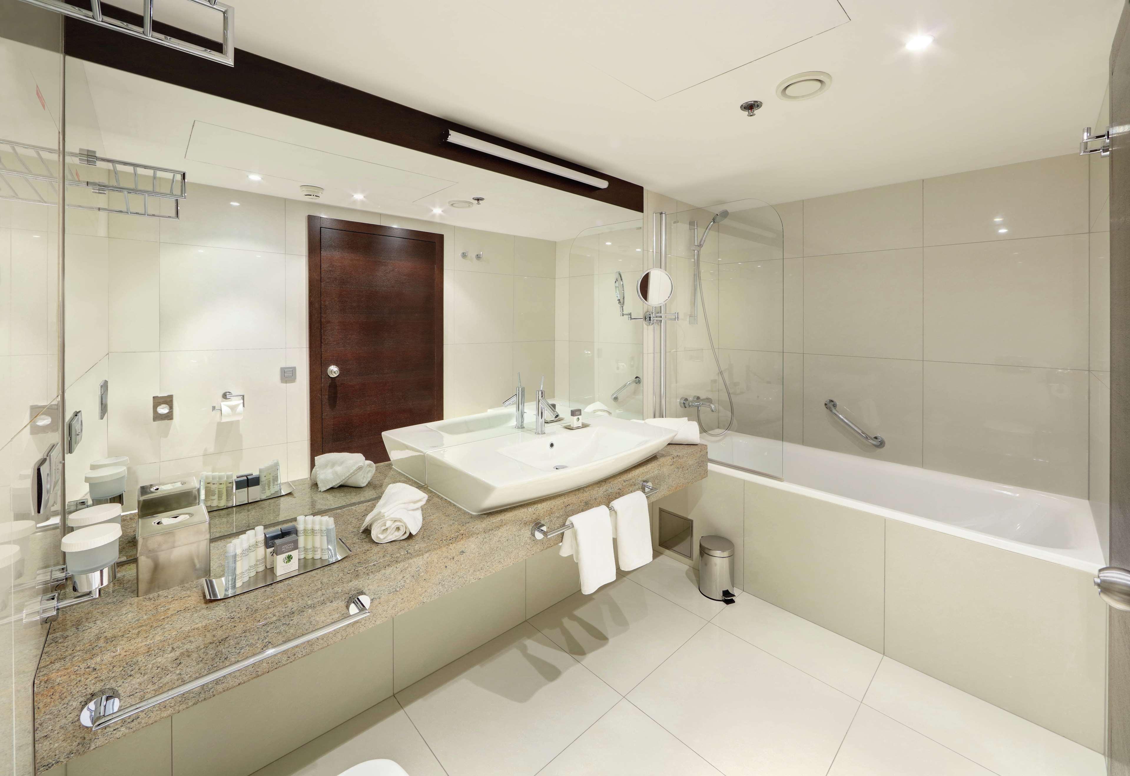 Double Guest Room King Bed