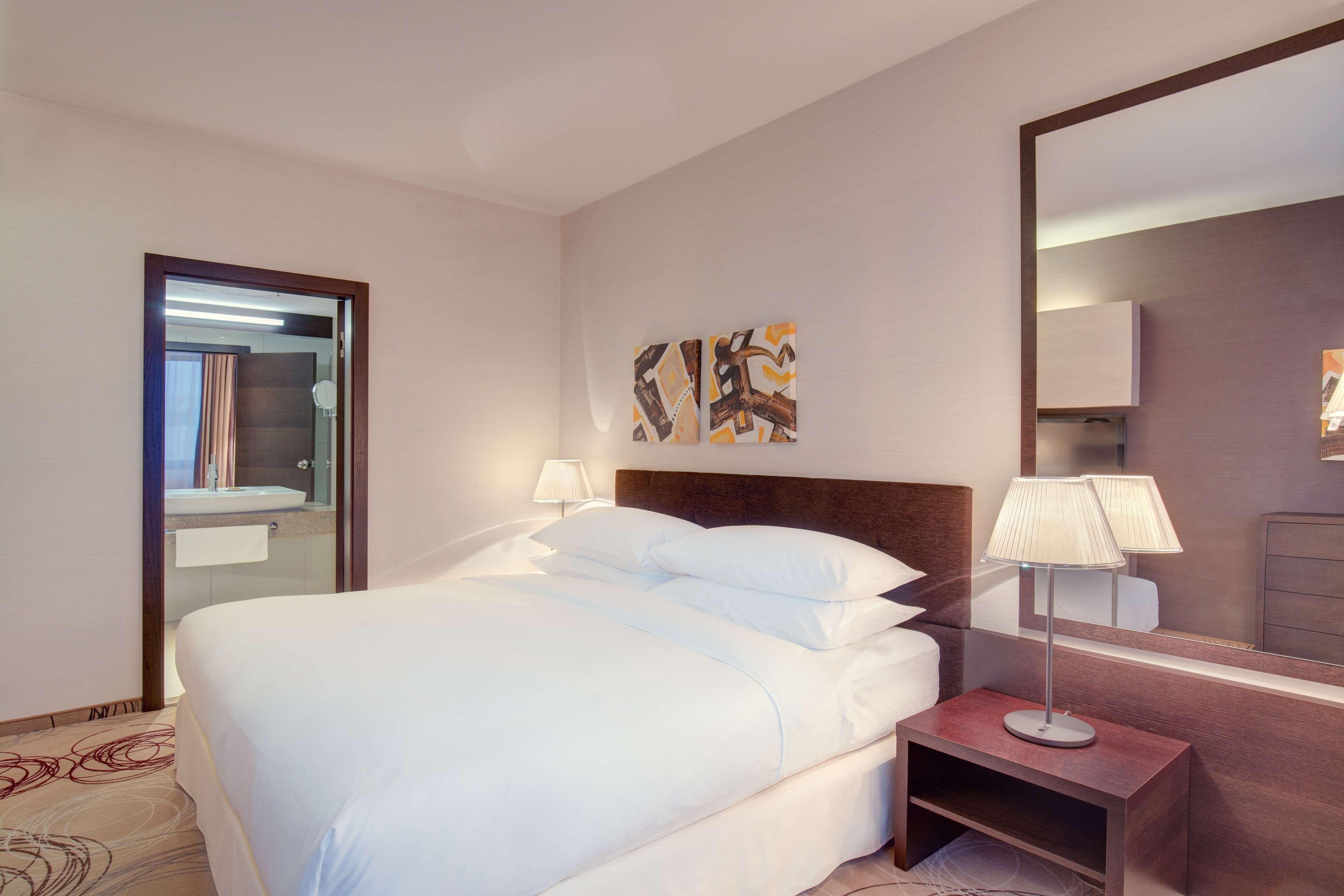 Suite King Bed One Bedroom 