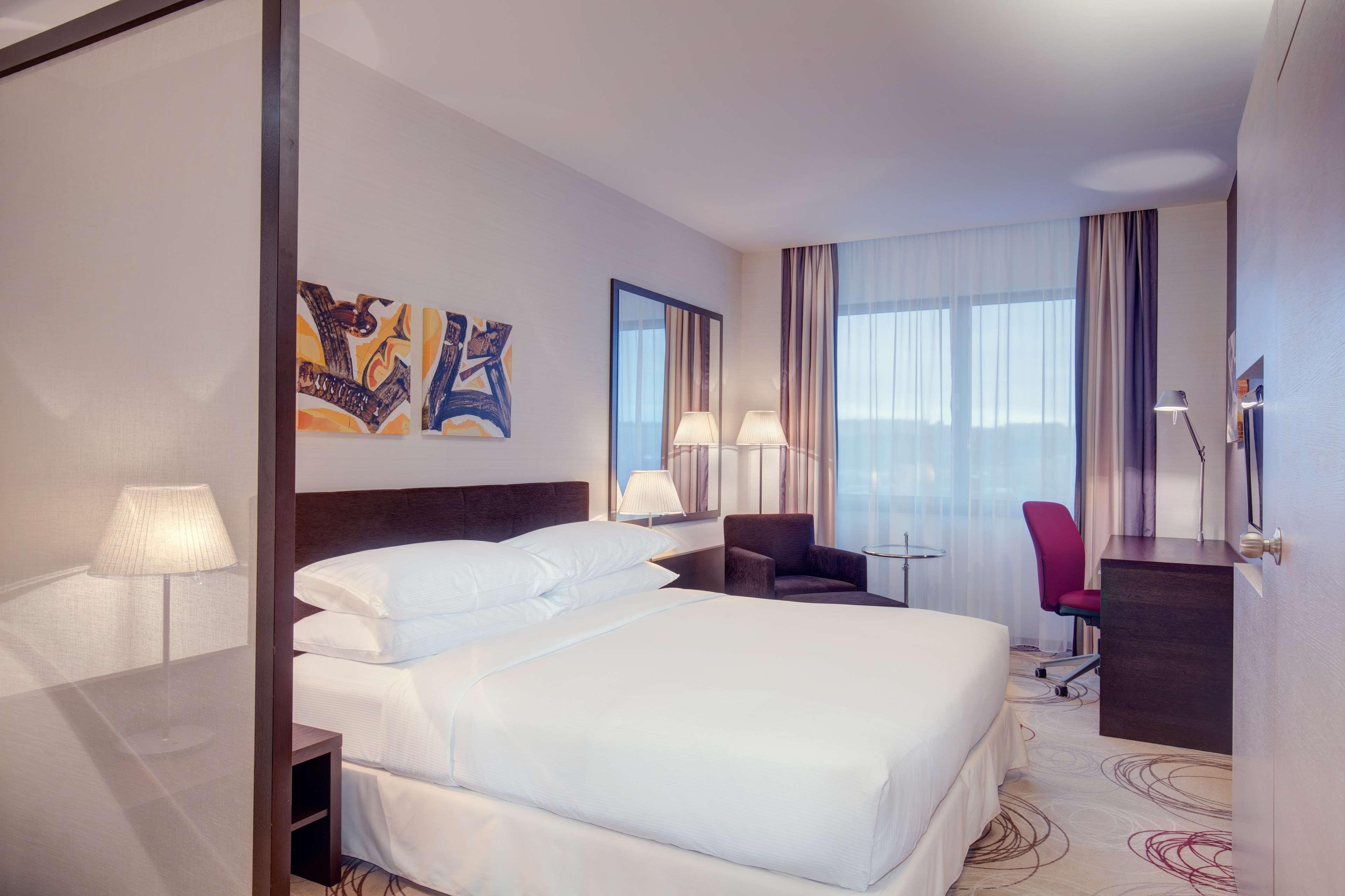 Double Deluxe King Bed